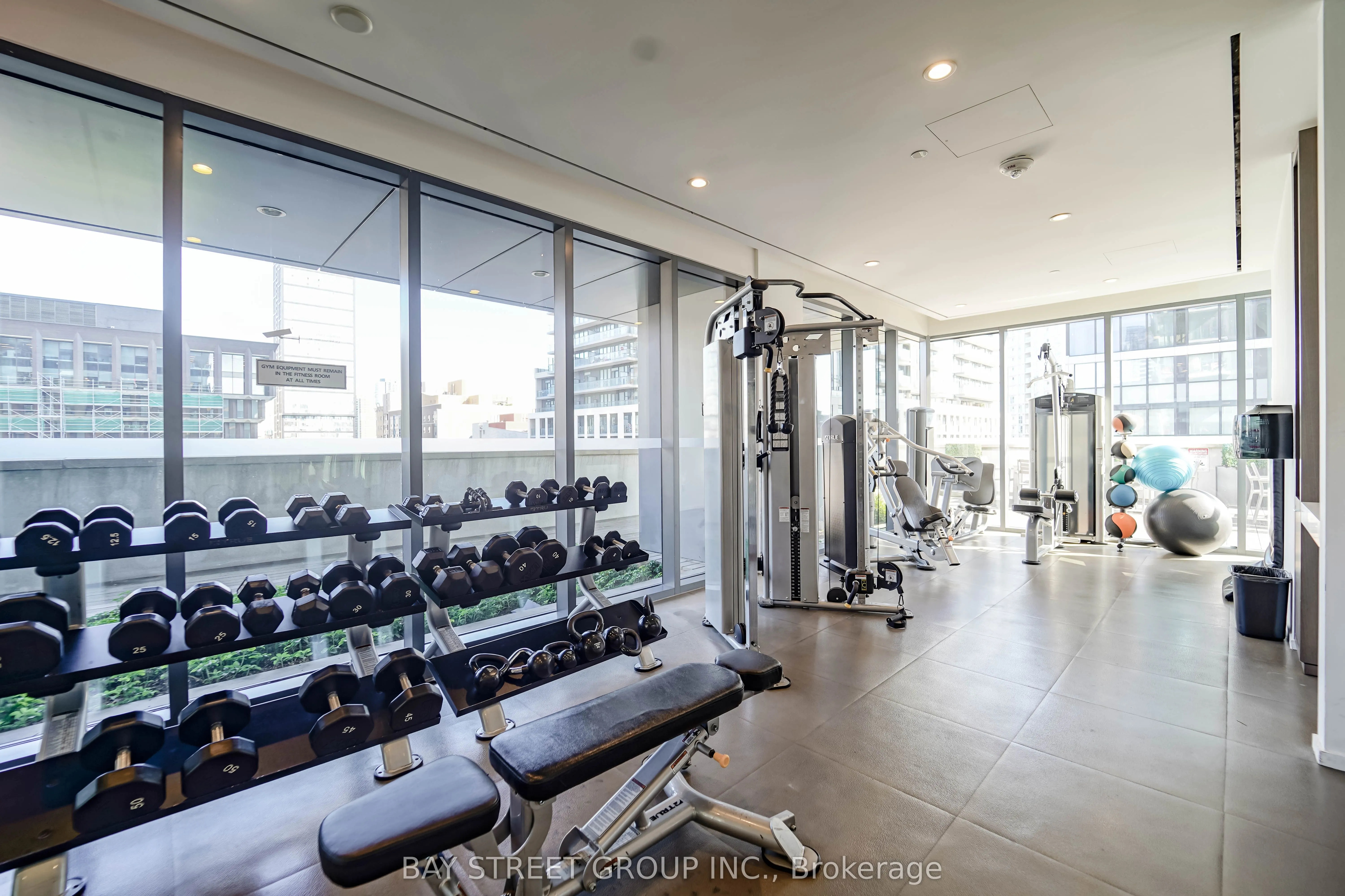 159 Dundas Street E, #4302
