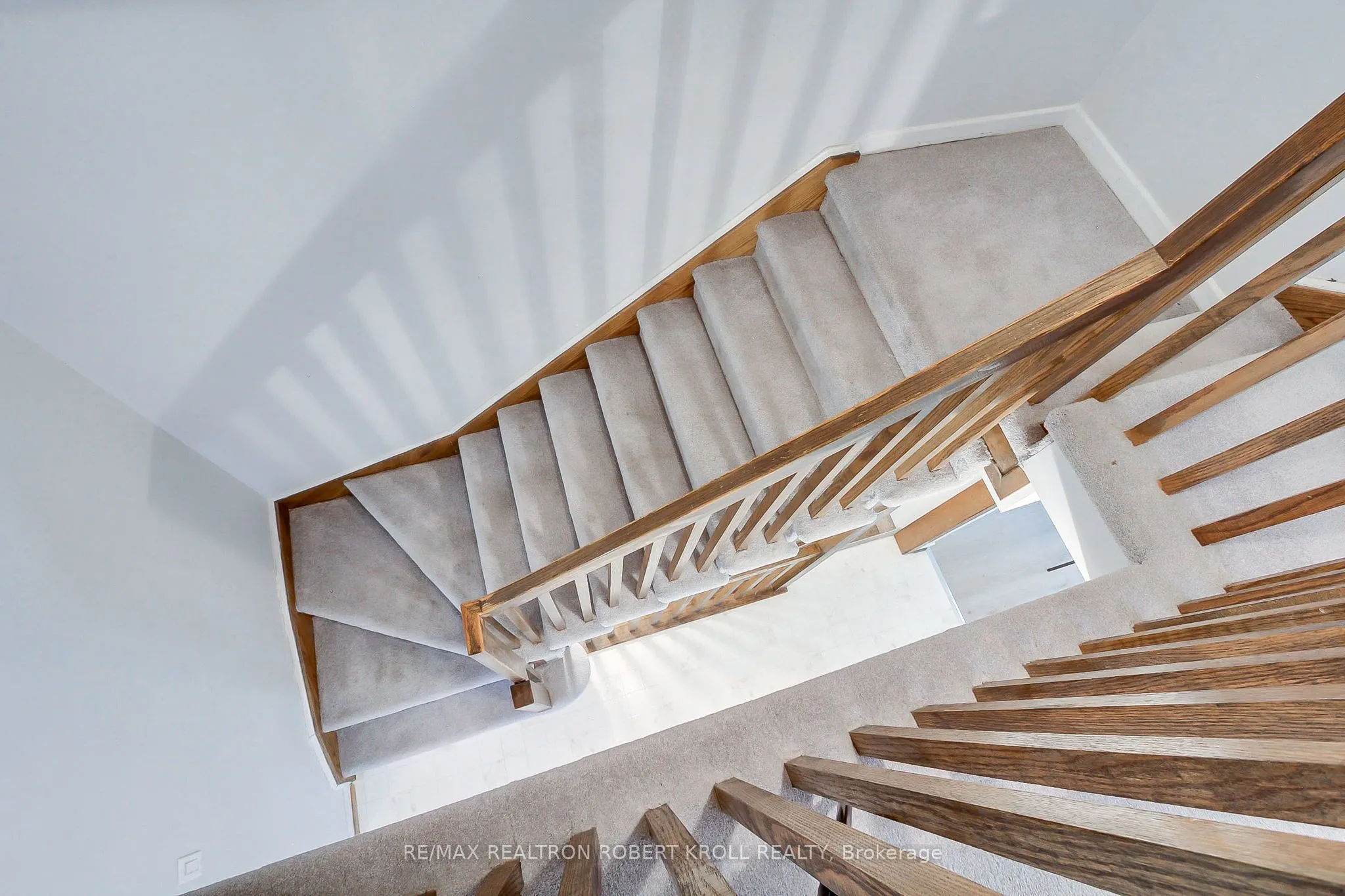 136 Stillwater Crescent