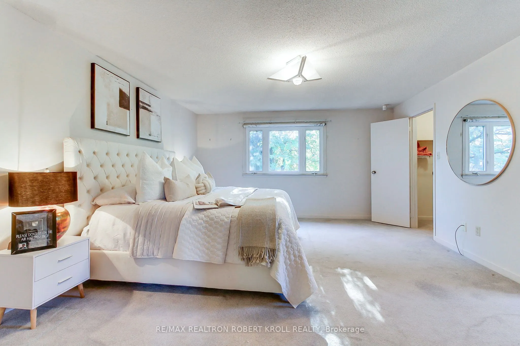 136 Stillwater Crescent