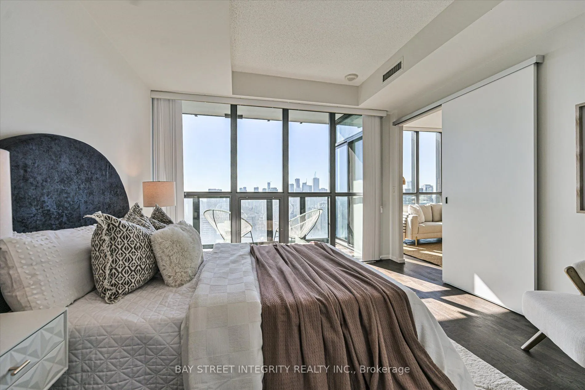 101 Charles Street E, #3203