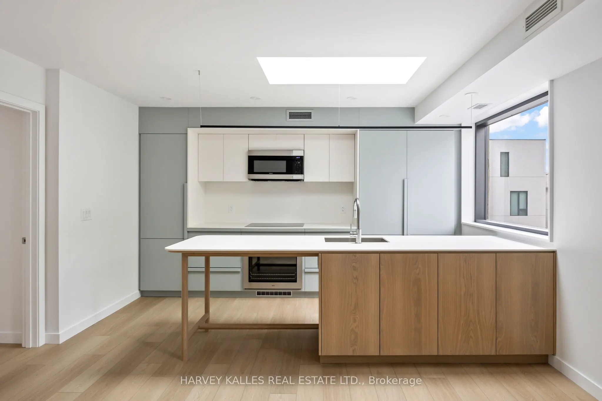 1730 Avenue Road, #2