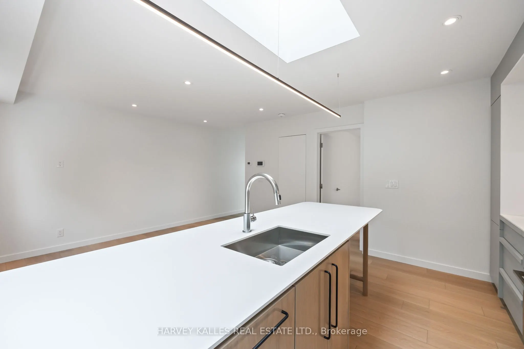 1730 Avenue Road, #2