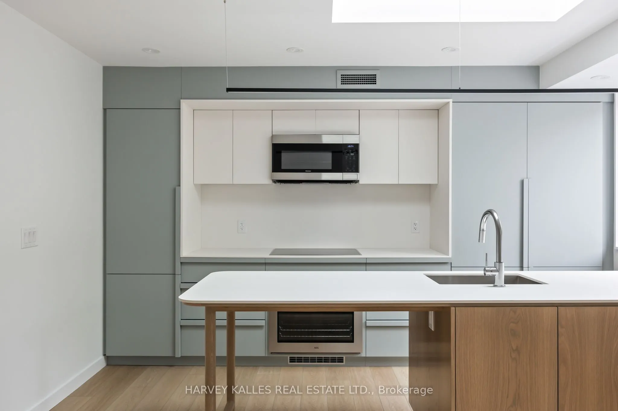 1730 Avenue Road, #2