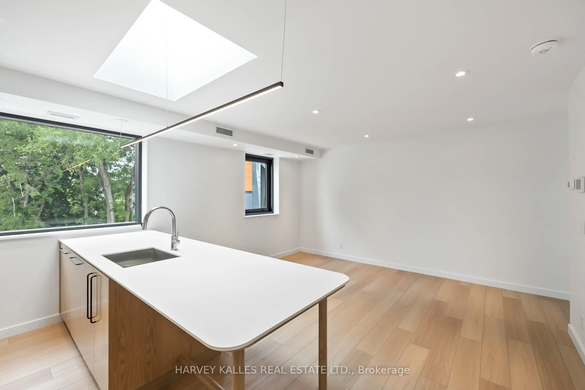 1730 Avenue Road, #2