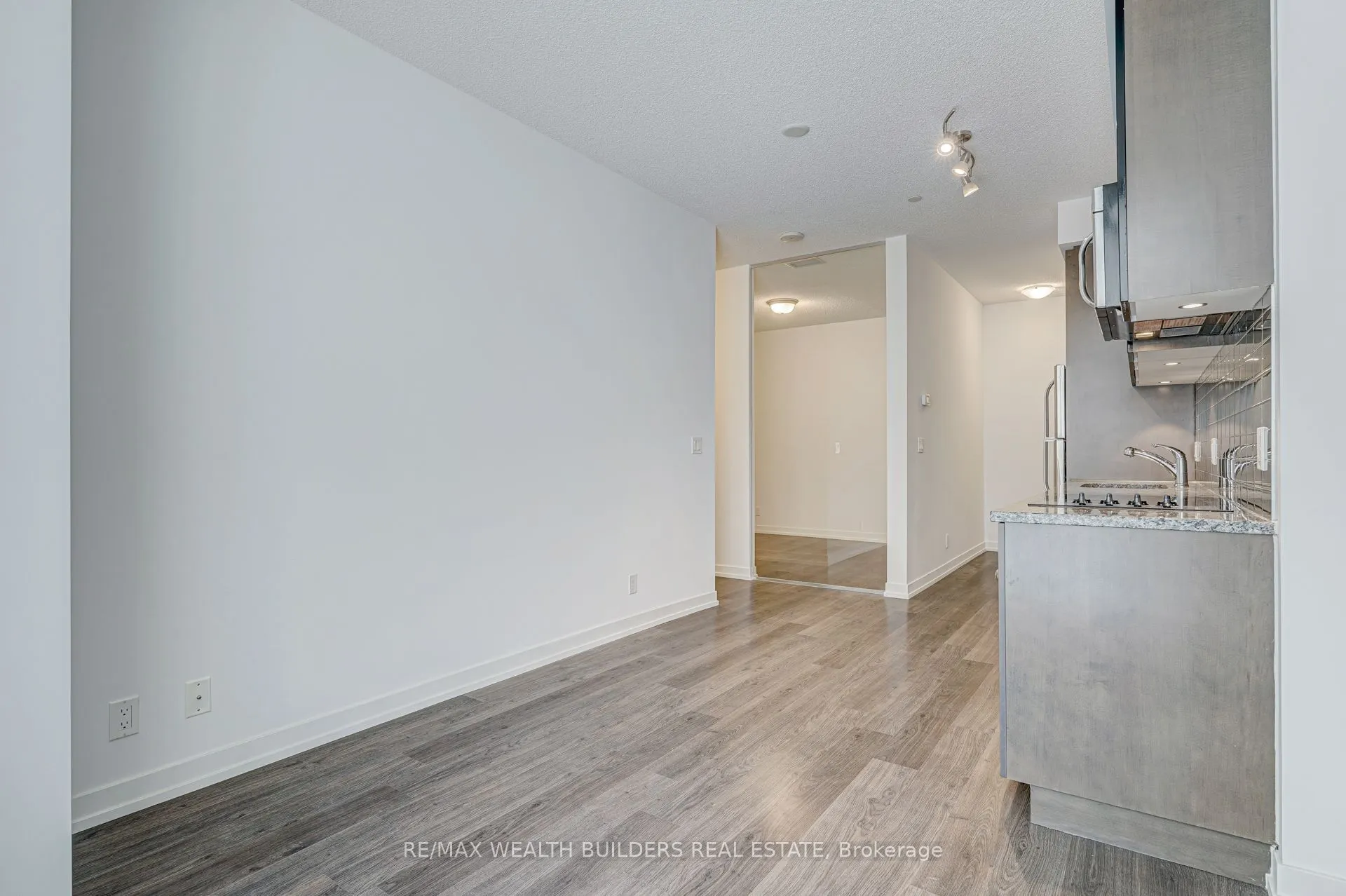 98 Lillian Street, #625