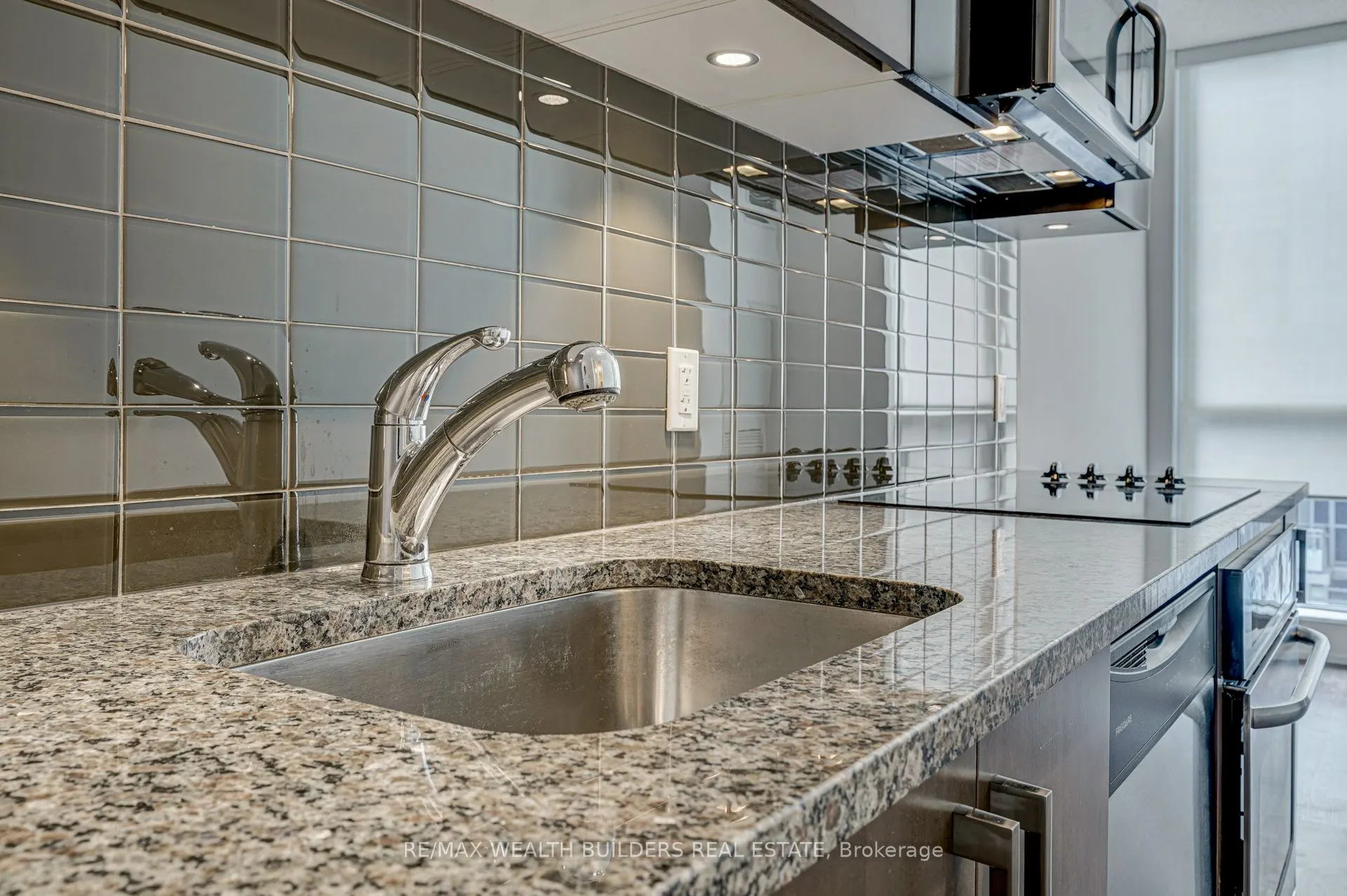 98 Lillian Street, #625