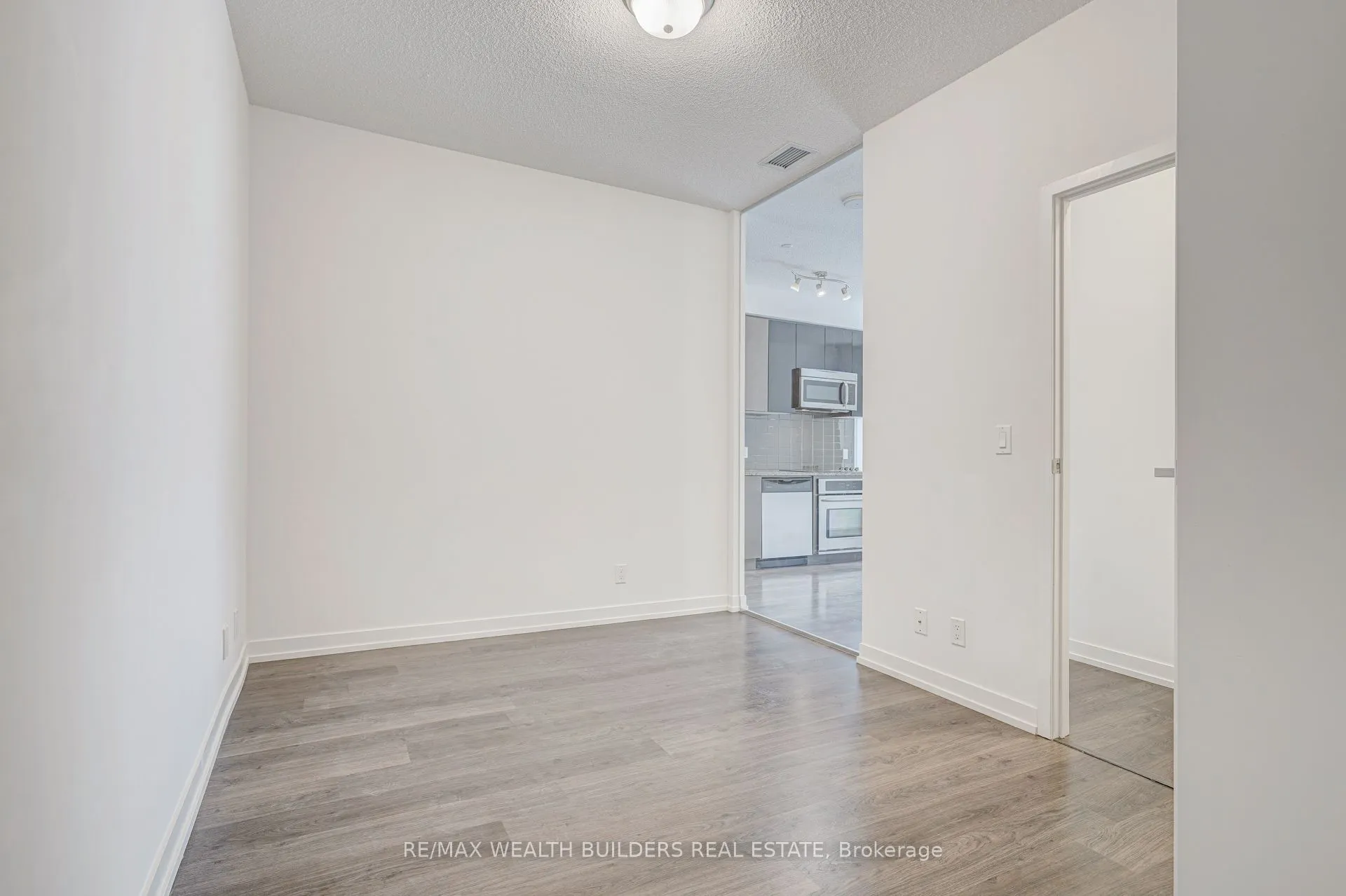 98 Lillian Street, #625