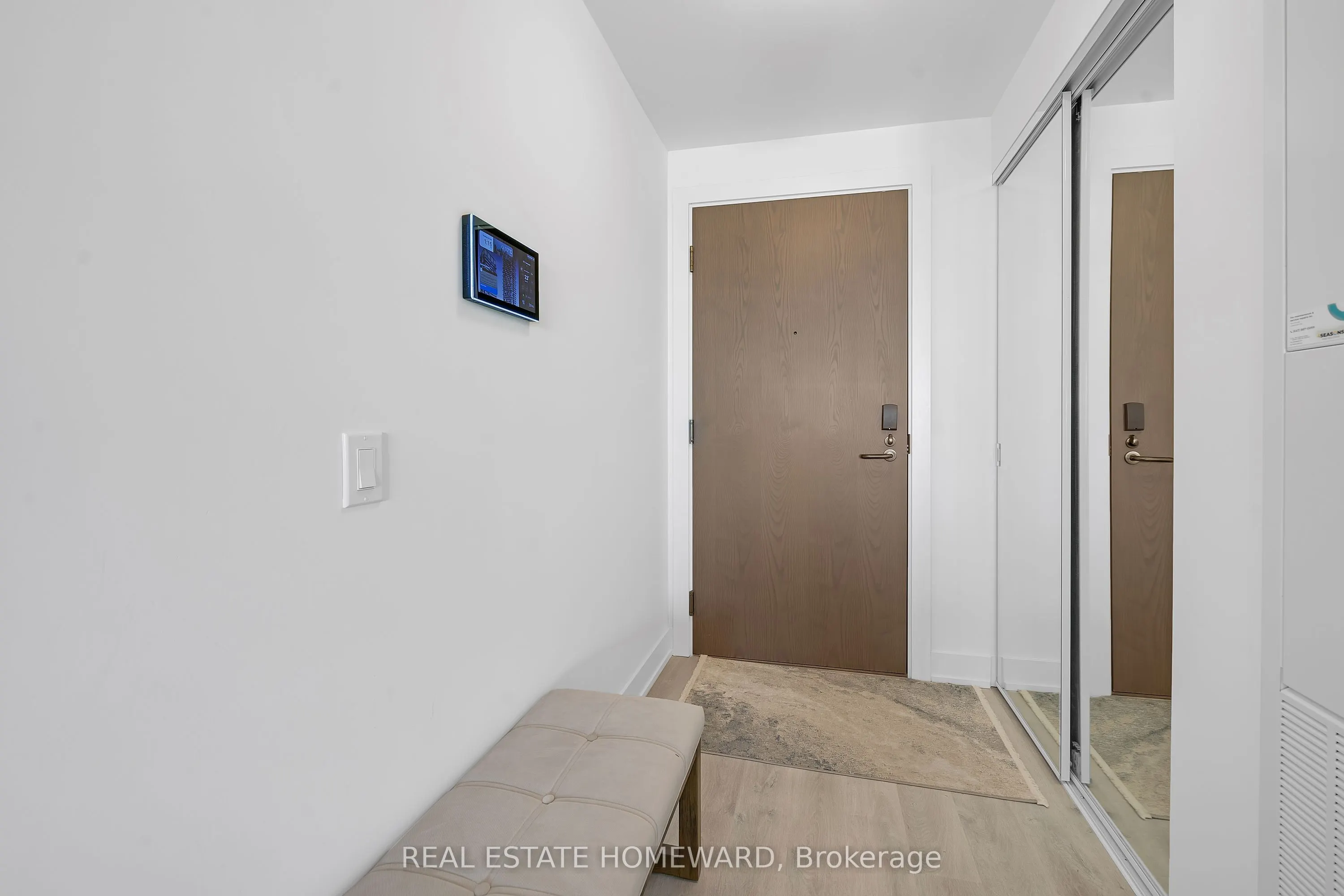 20 Inn On The Park Drive, #2039