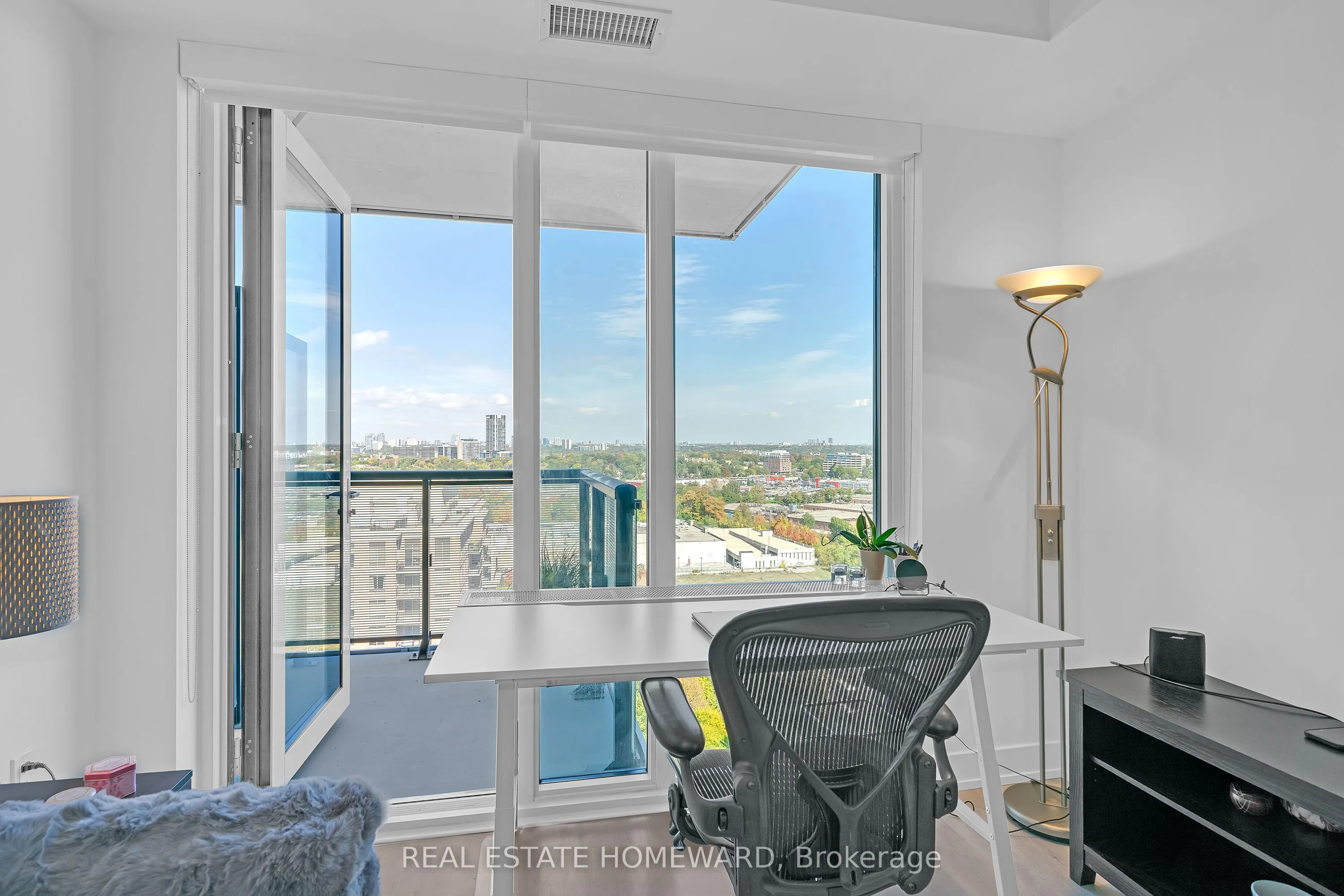 20 Inn On The Park Drive, #2039