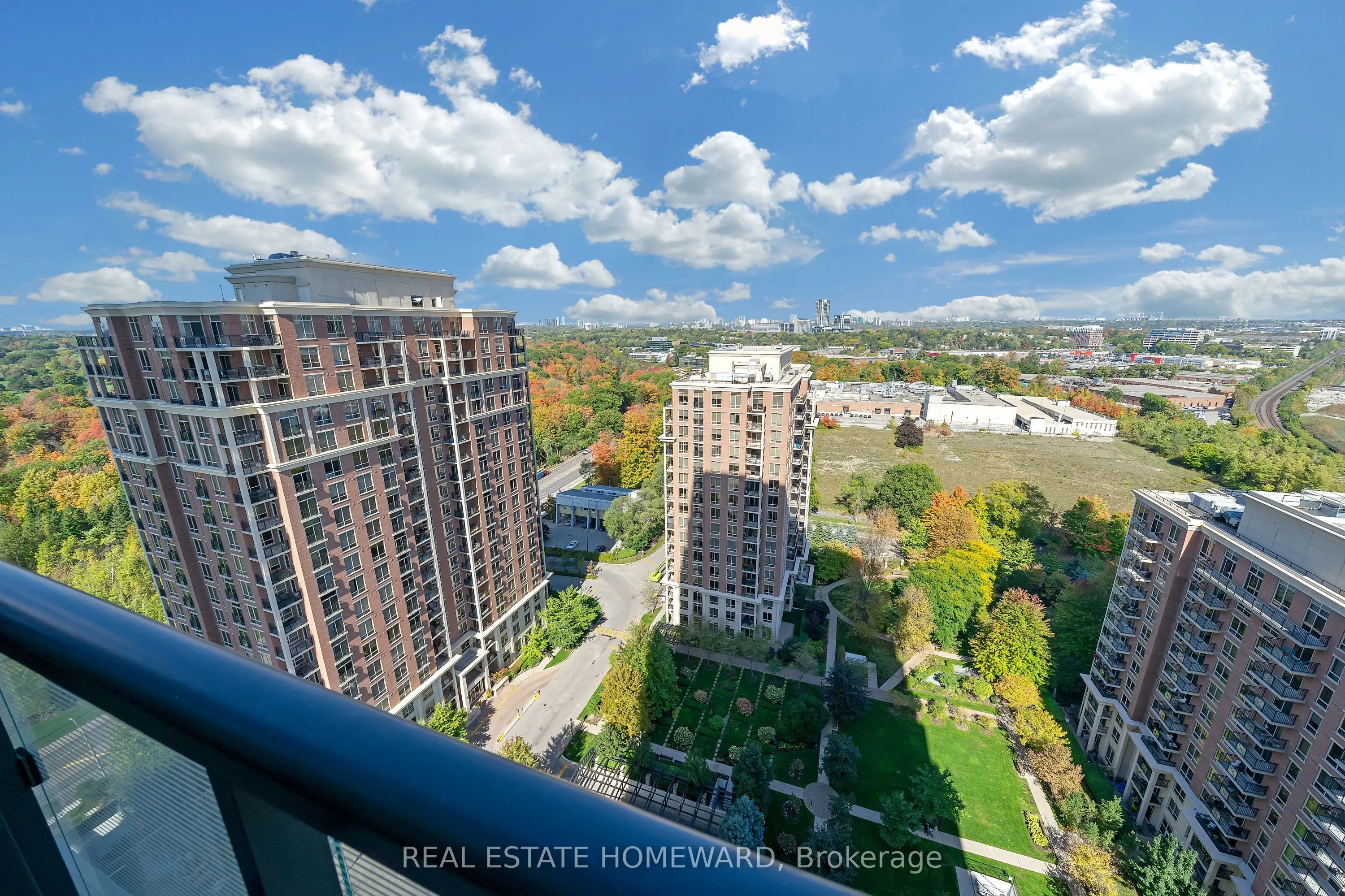 20 Inn On The Park Drive, #2039