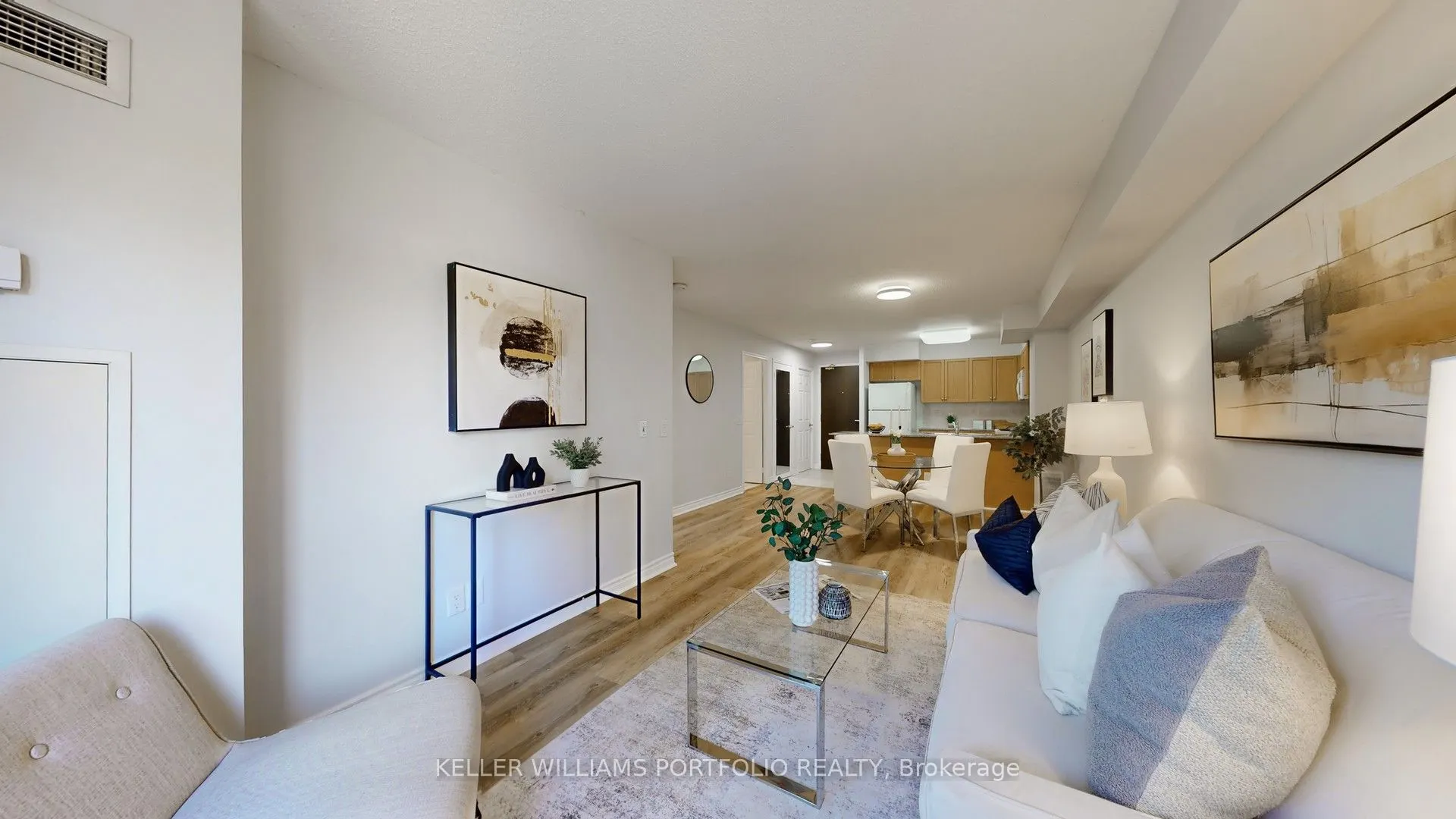 1730 Eglinton Avenue E, #206