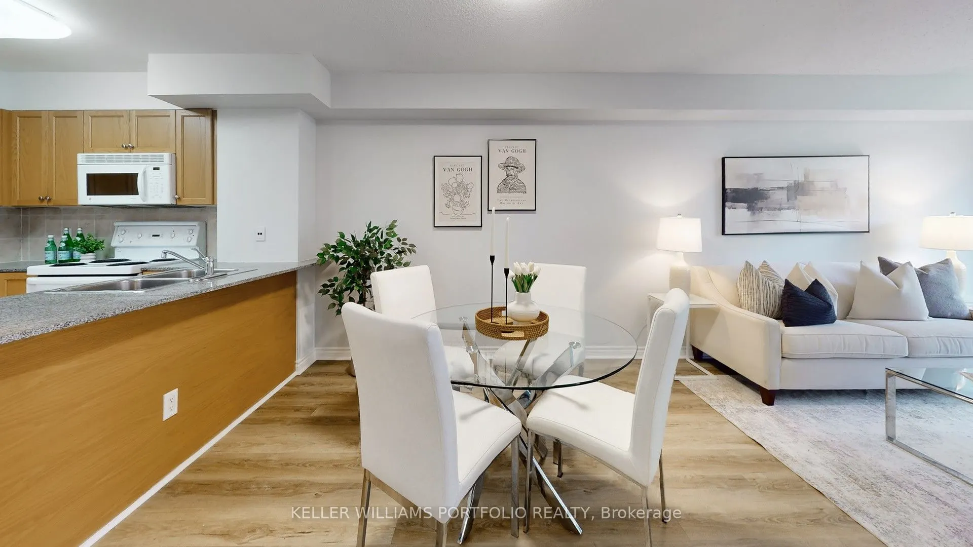 1730 Eglinton Avenue E, #206