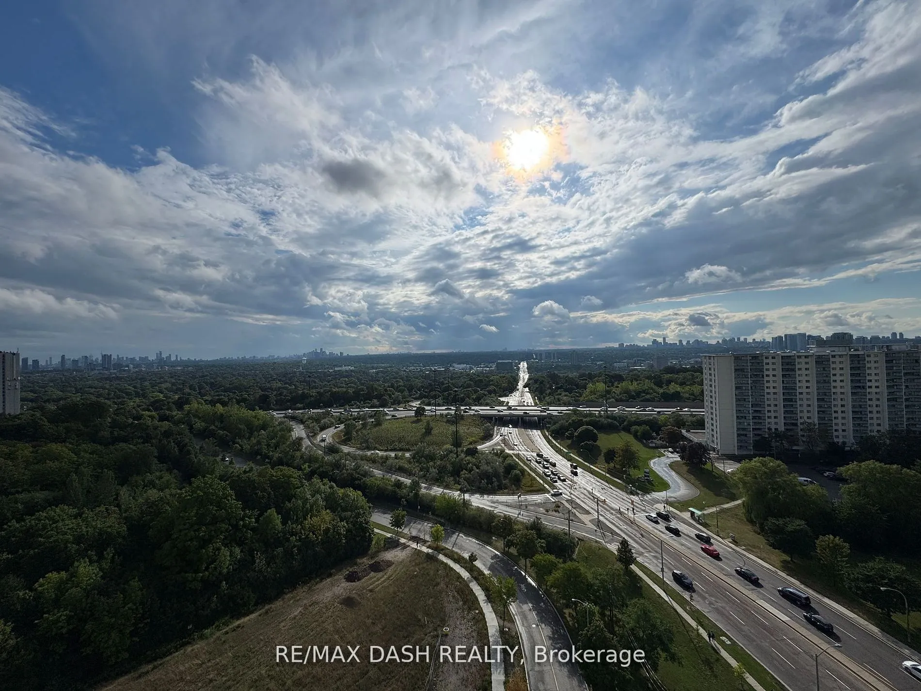 10 Deerlick Court, #1702