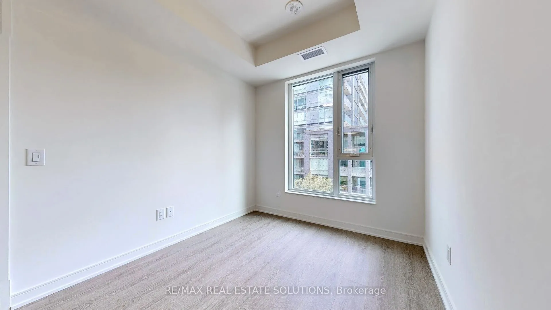 425 Front Street E, #411