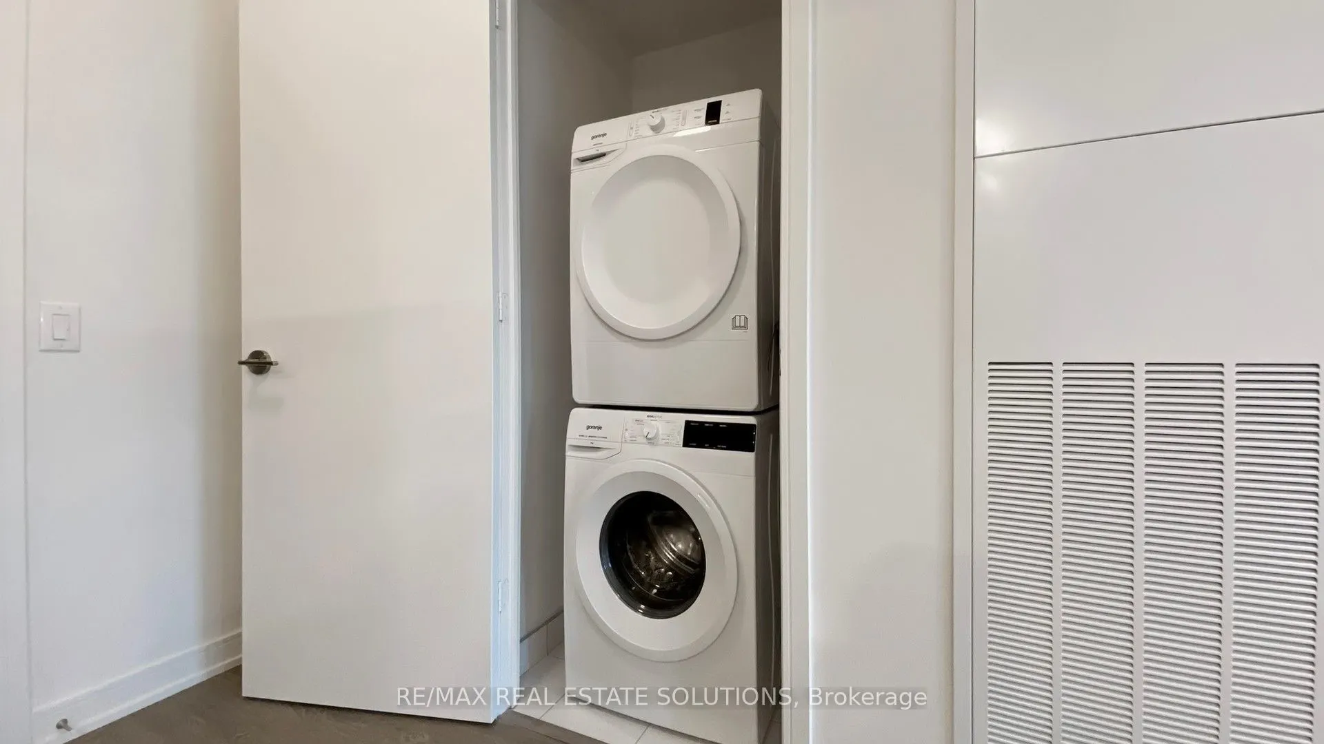 425 Front Street E, #411