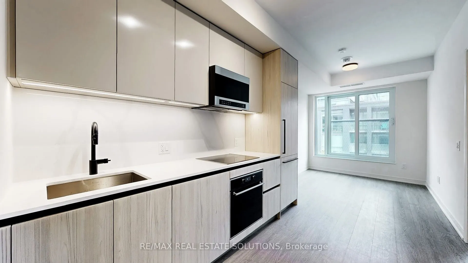 425 Front Street E, #411
