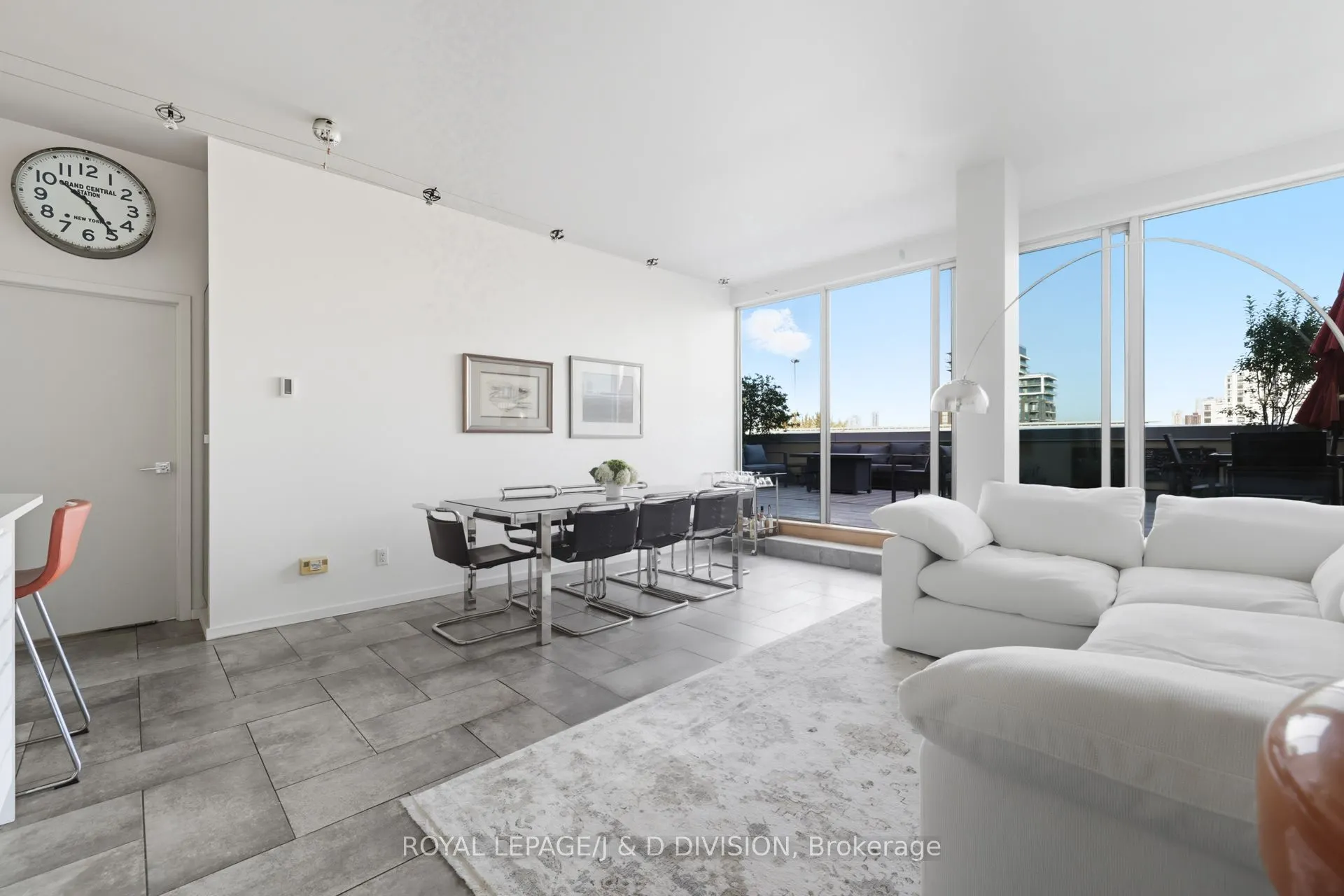 160 Baldwin Street, #610
