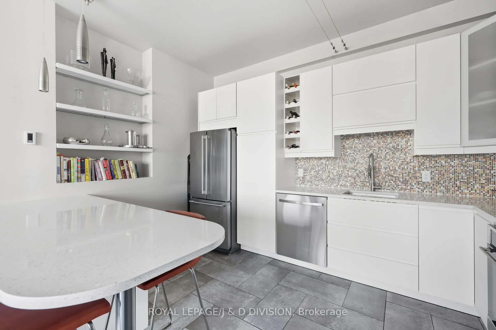 160 Baldwin Street, #610