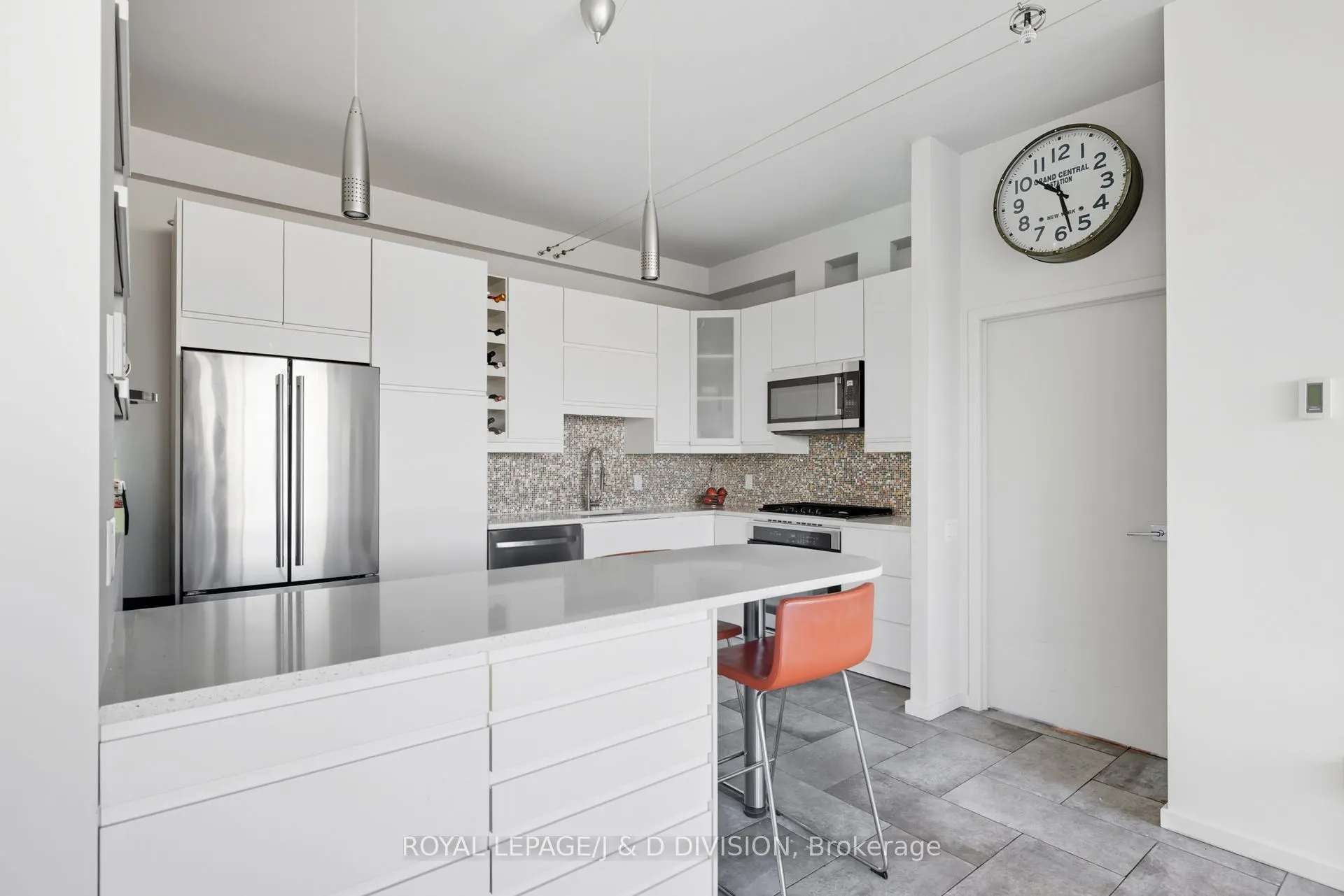 160 Baldwin Street, #610