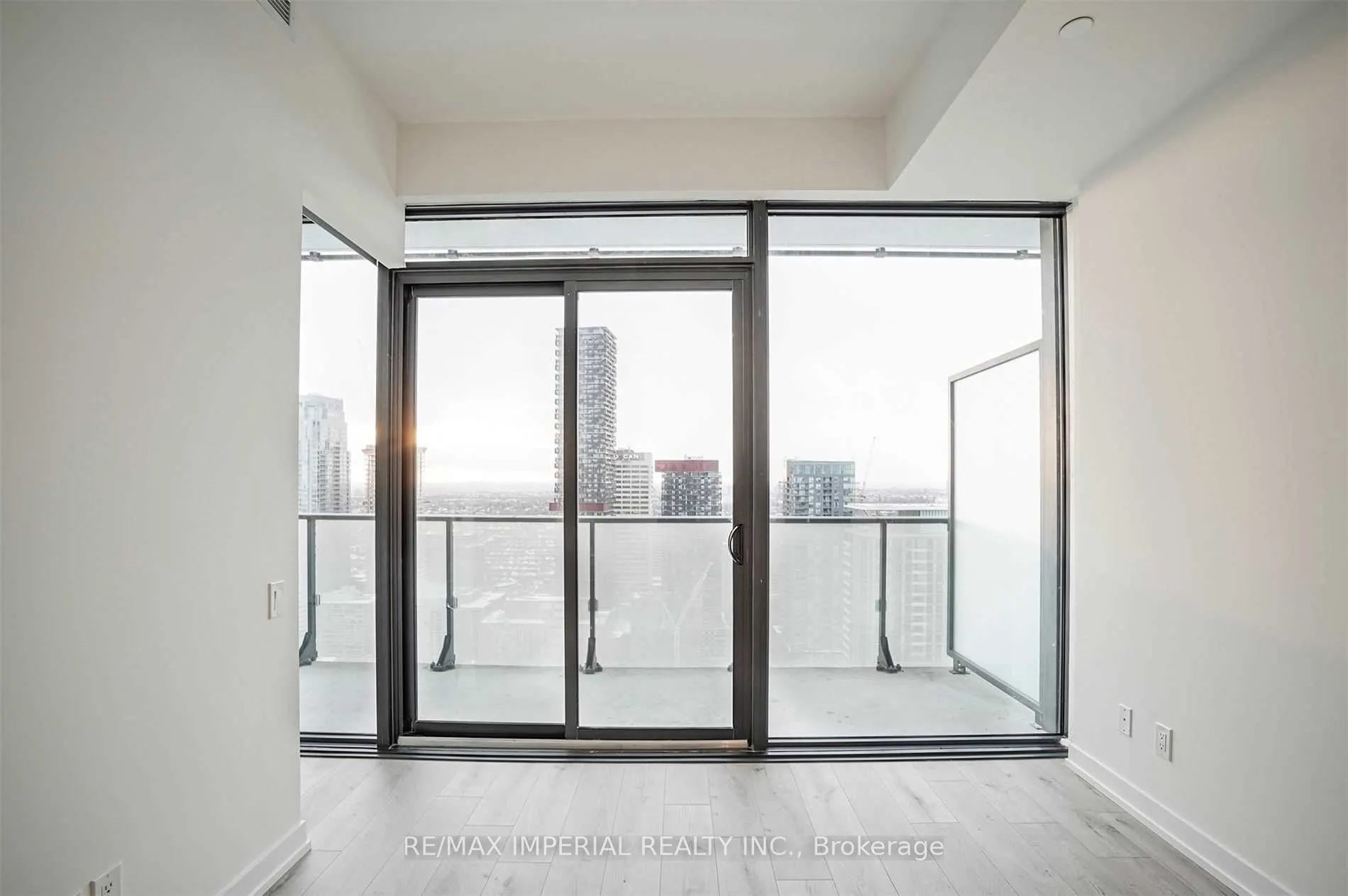 161 Roehampton Avenue W, #3711