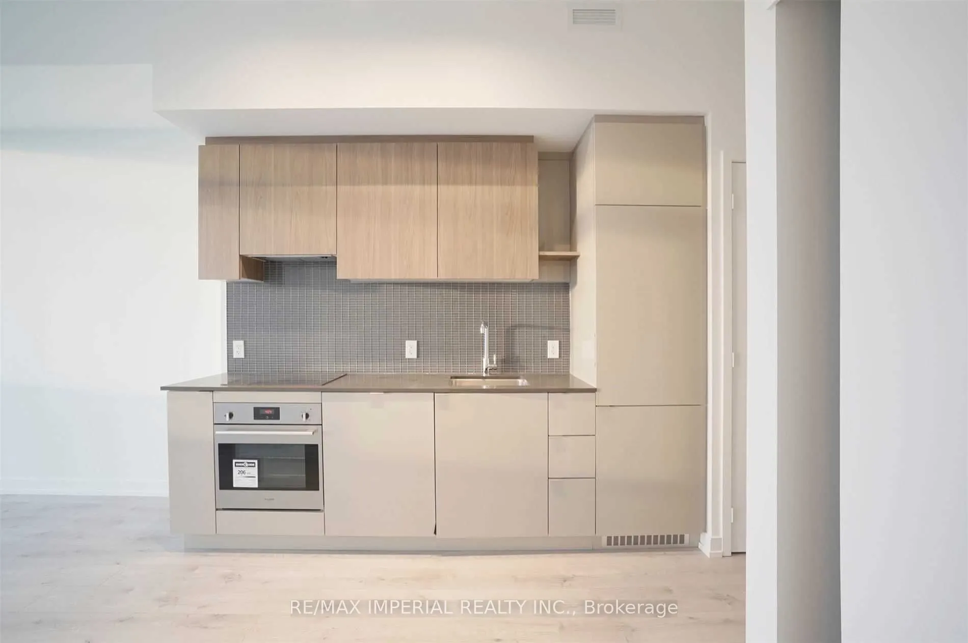 161 Roehampton Avenue W, #3711