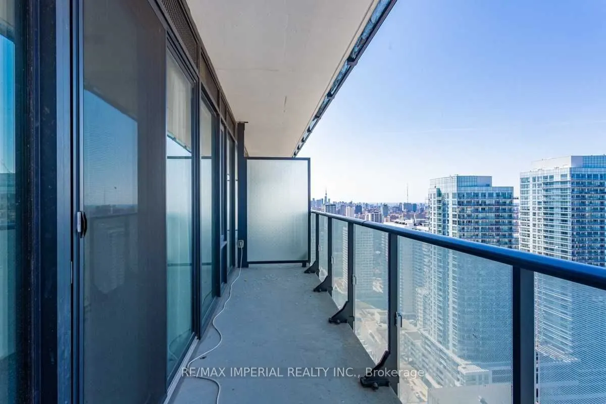 161 Roehampton Avenue W, #3711