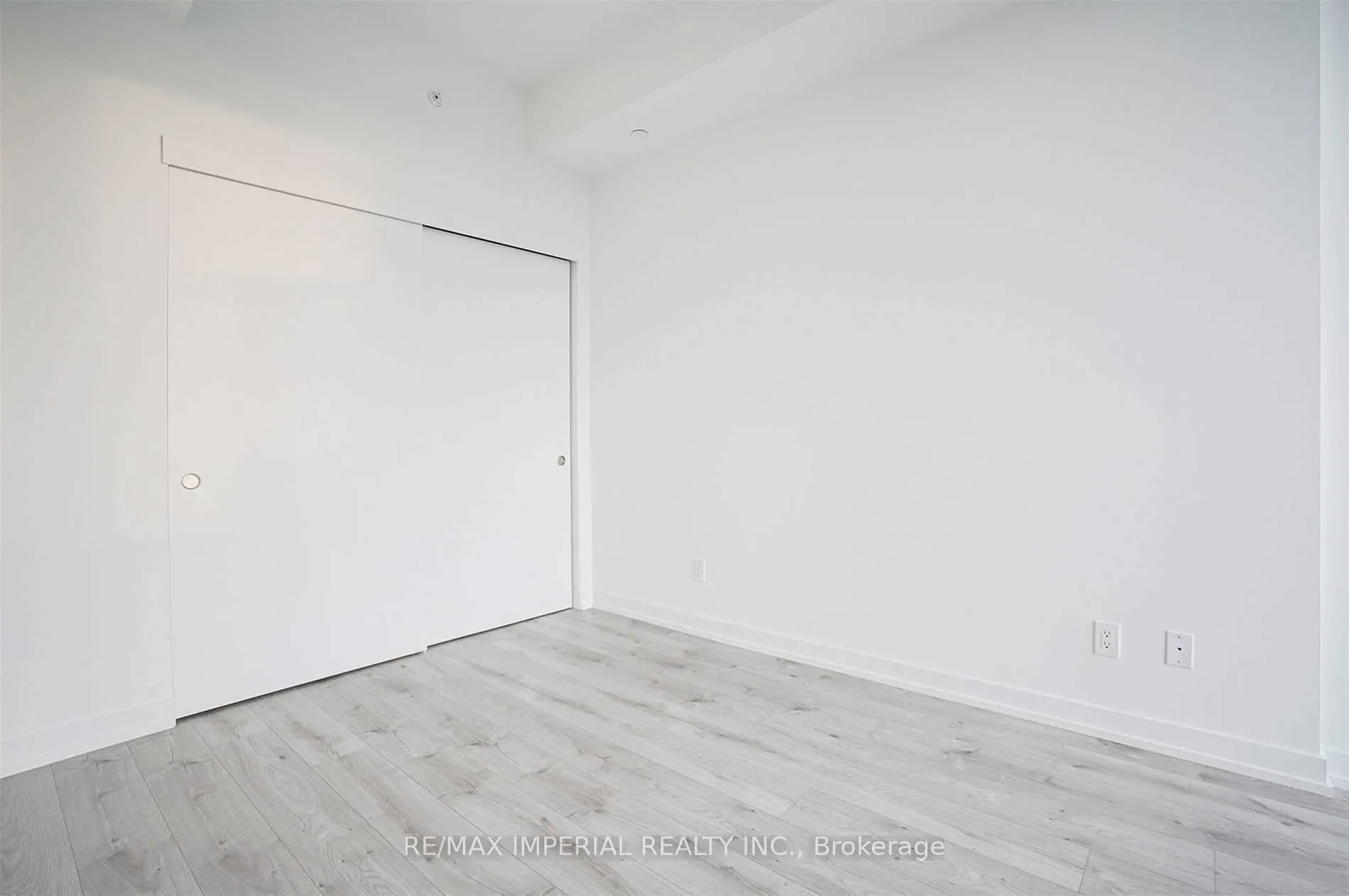 161 Roehampton Avenue W, #3711