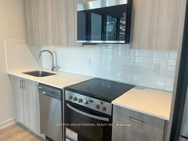 15 Ellerslie Avenue, #602