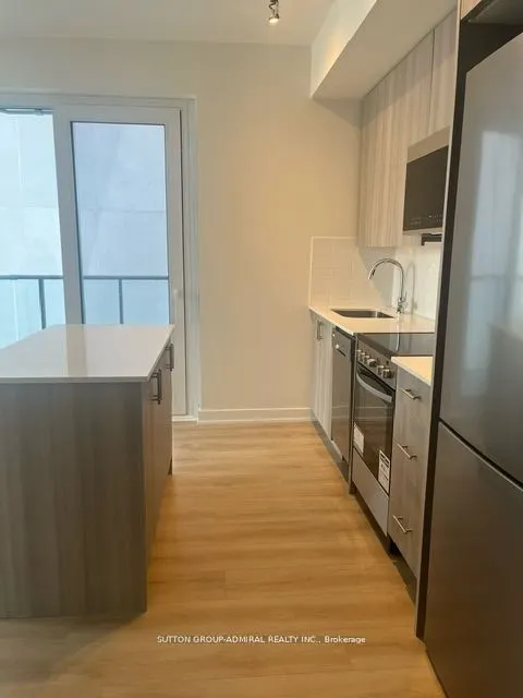 15 Ellerslie Avenue, #602