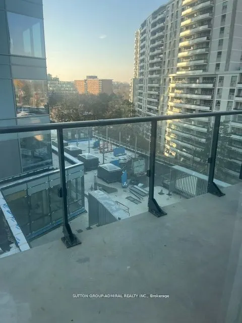 15 Ellerslie Avenue, #602