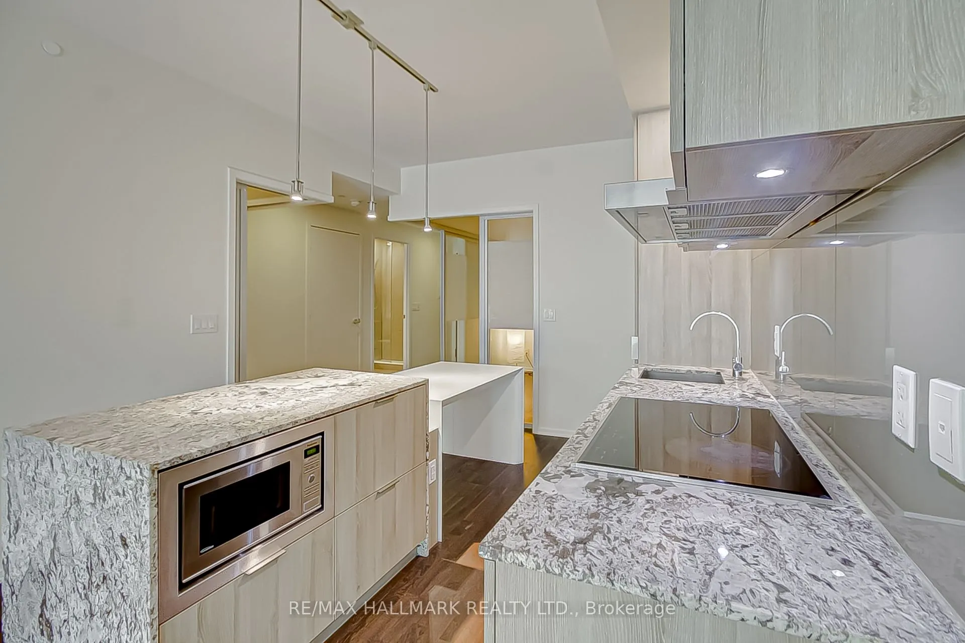 1 Bloor Street E, #314