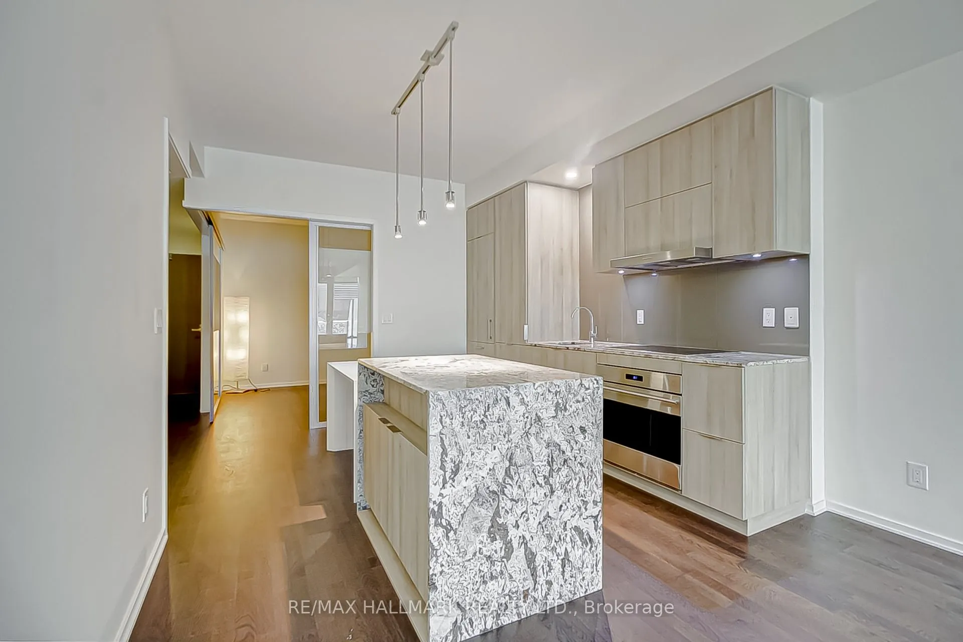 1 Bloor Street E, #314