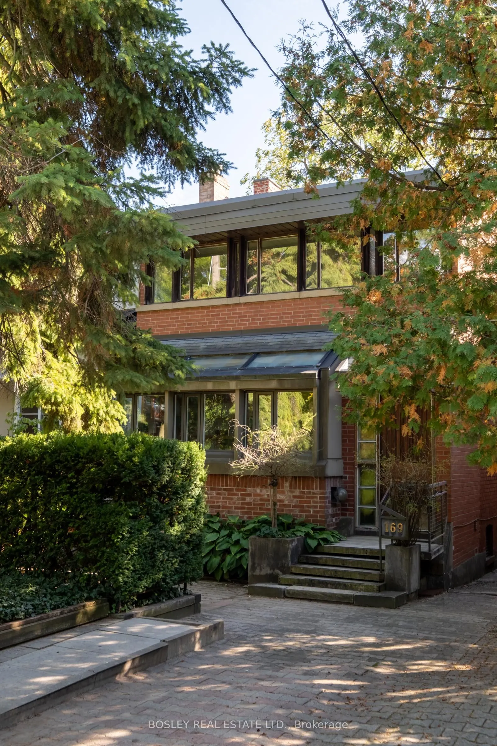 169 Heath Street E