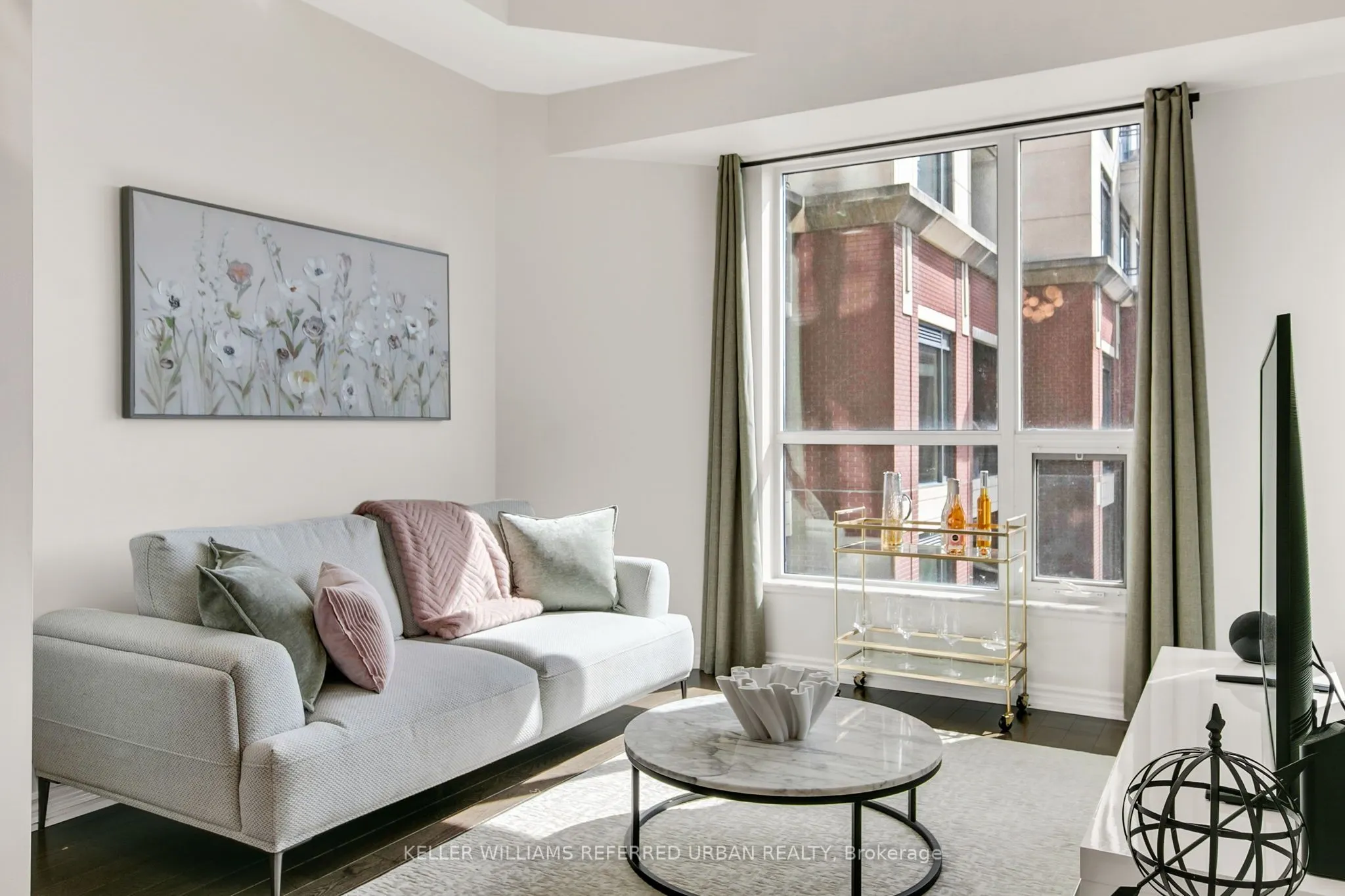 23 Glebe Road W, #725