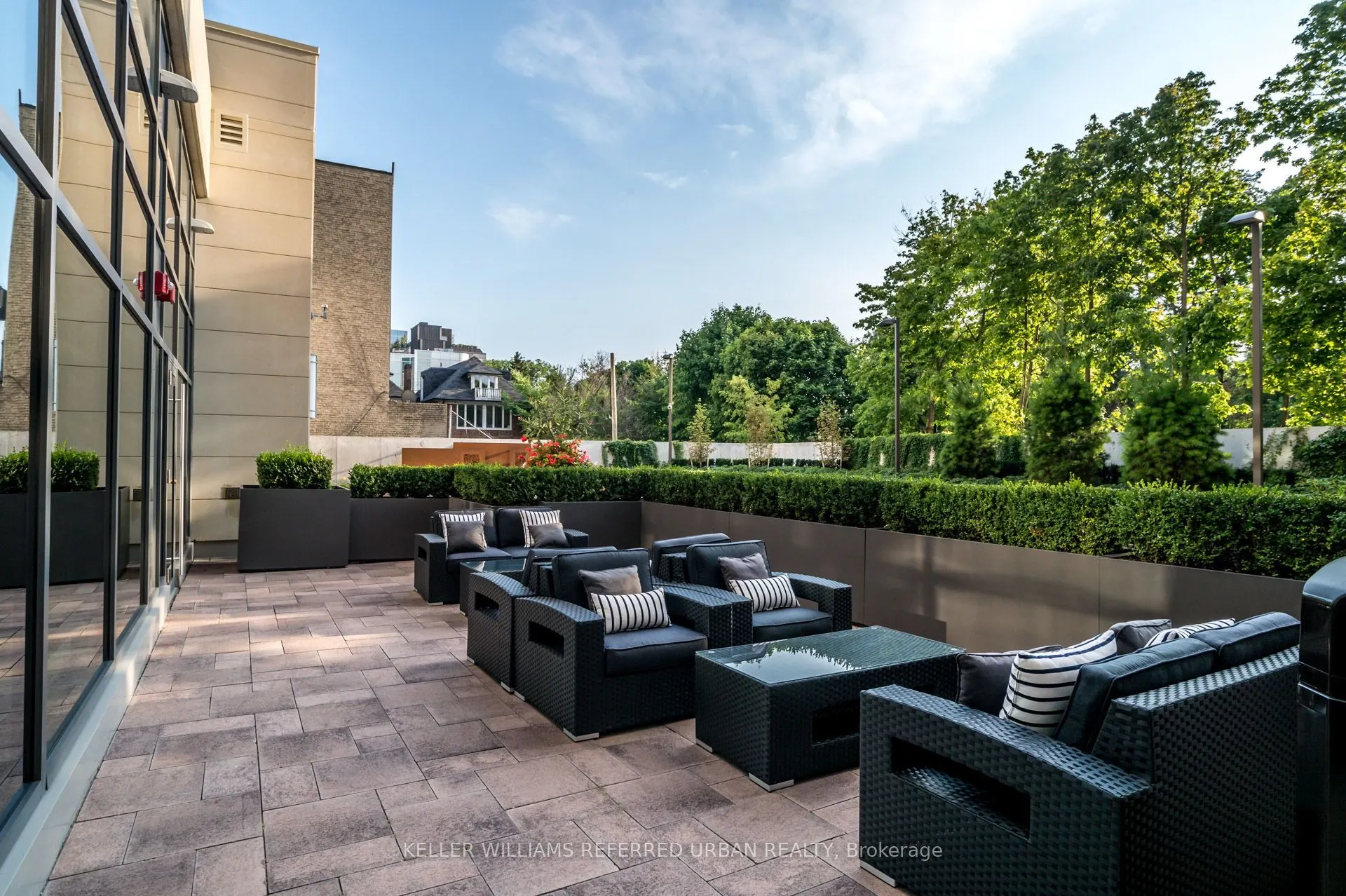 23 Glebe Road W, #725