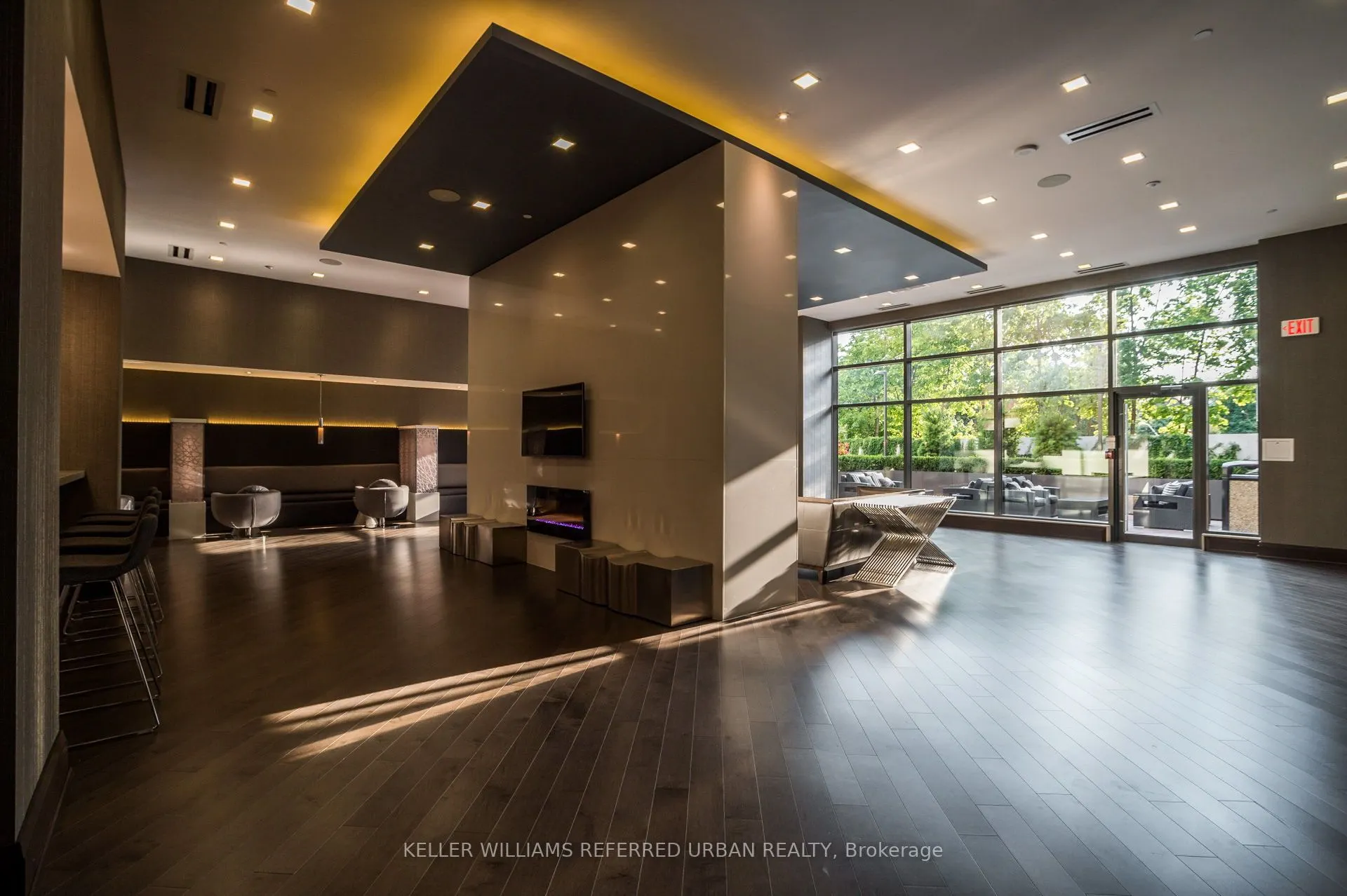 23 Glebe Road W, #725