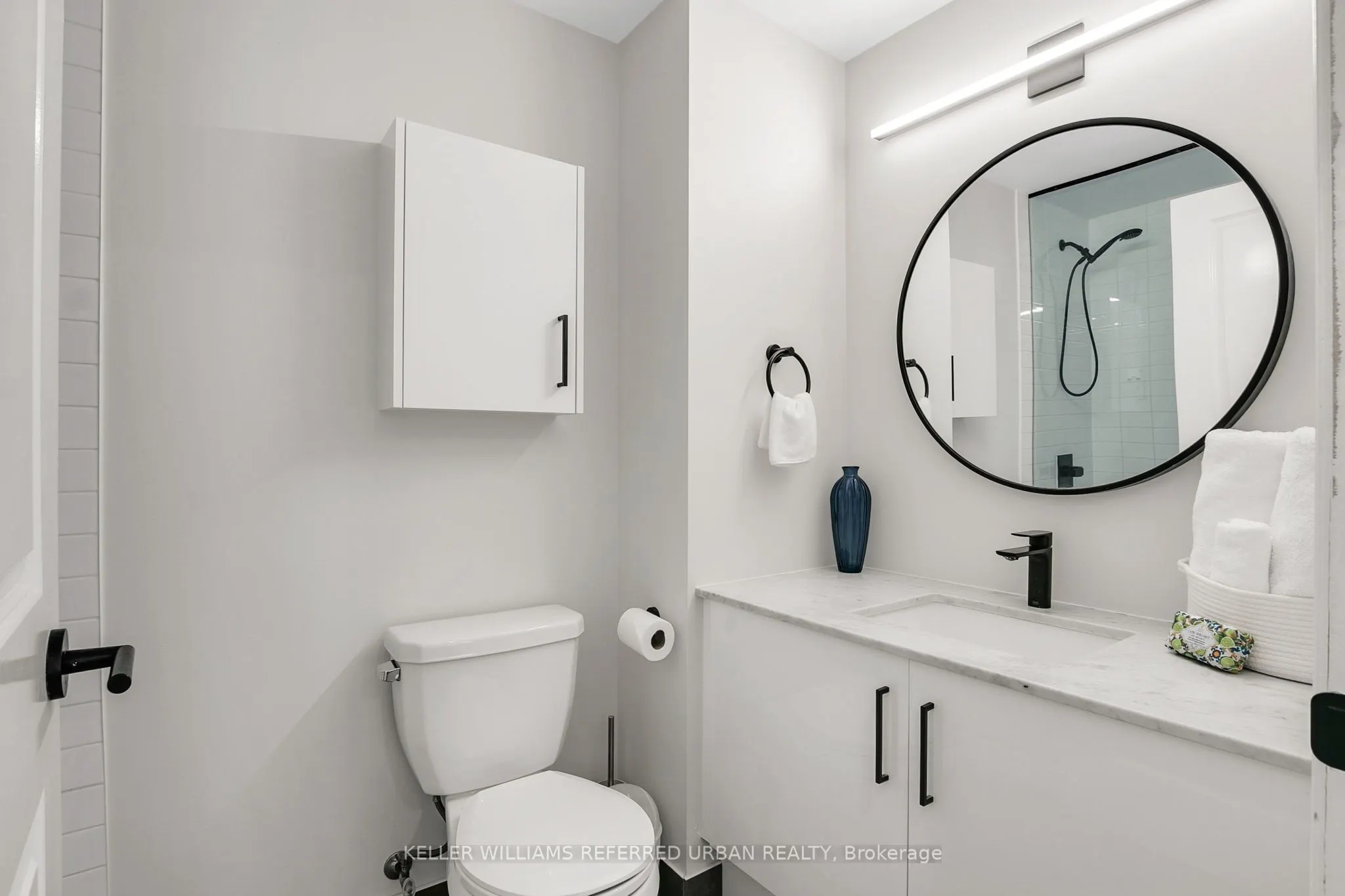 23 Glebe Road W, #725