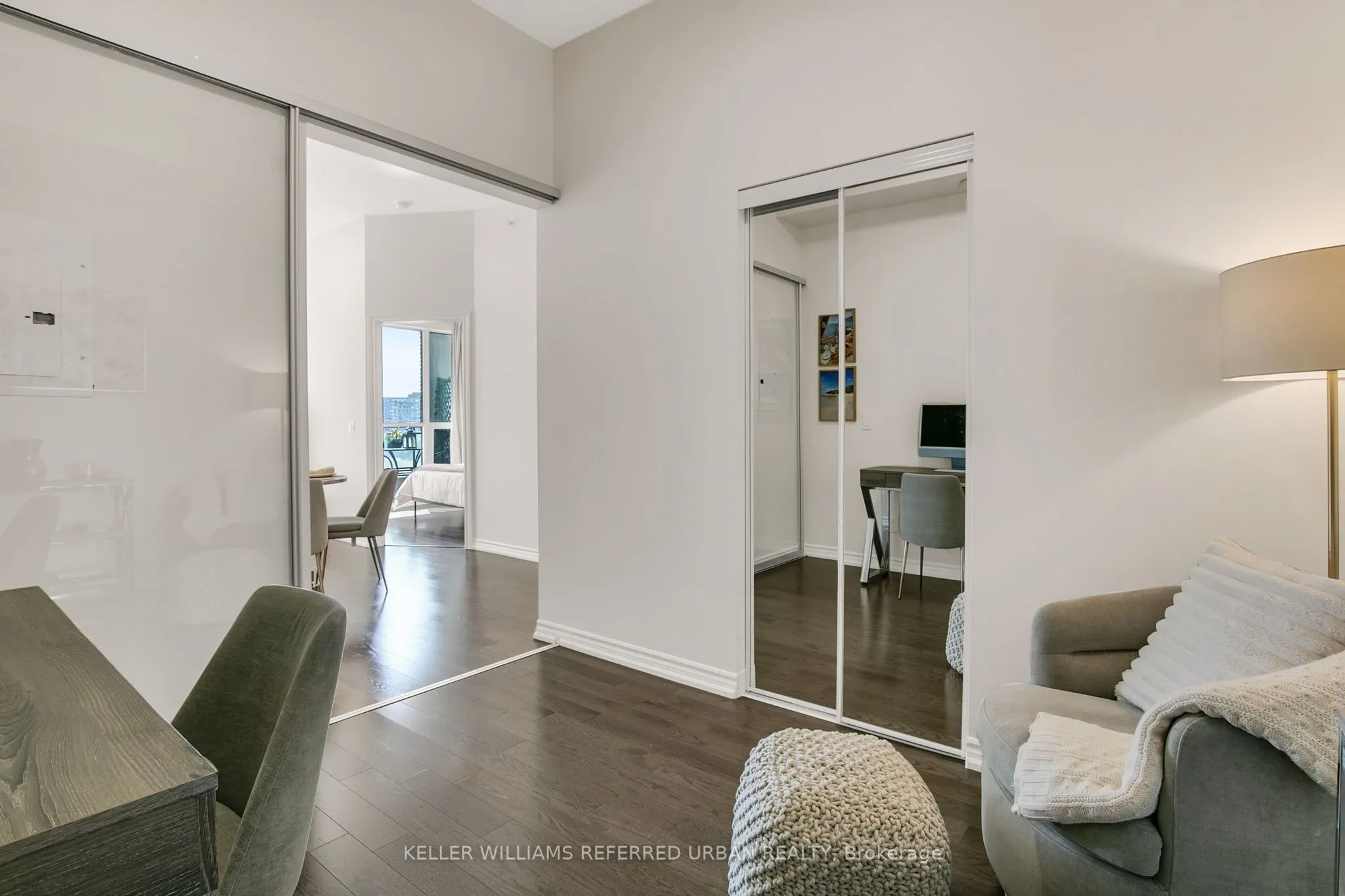 23 Glebe Road W, #725