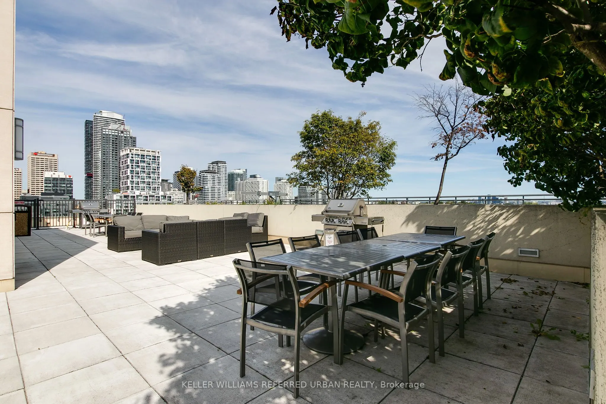 23 Glebe Road W, #725