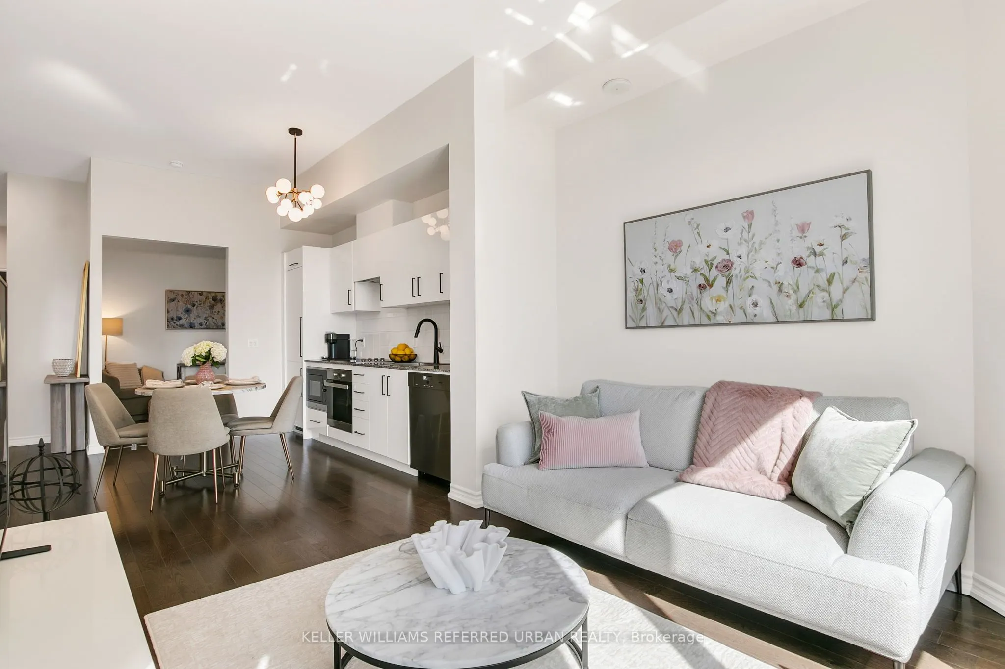 23 Glebe Road W, #725