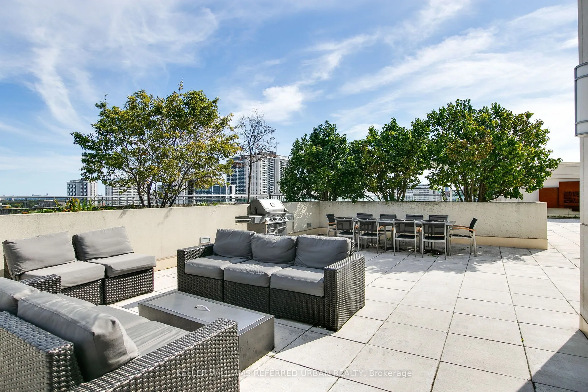 23 Glebe Road W, #725