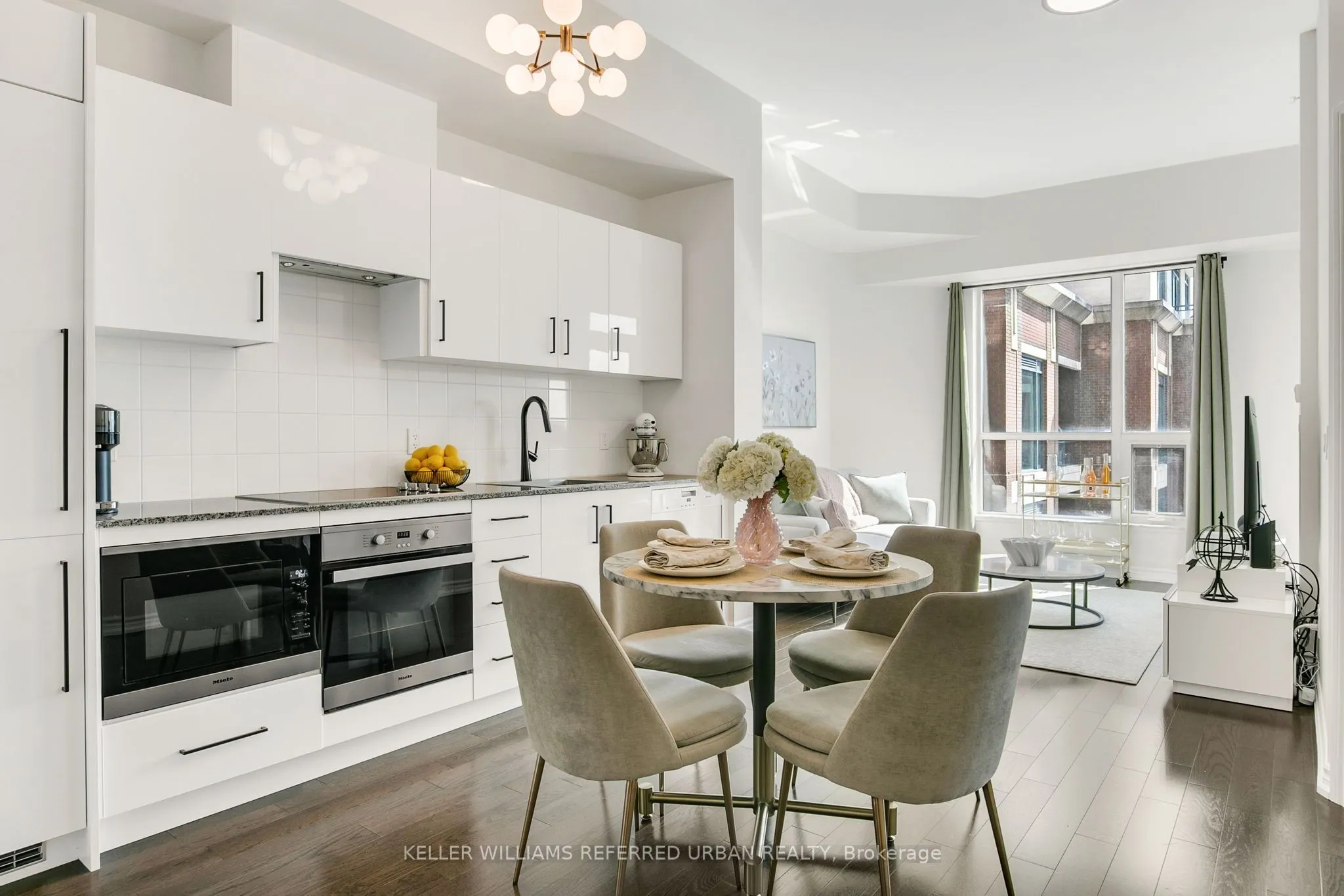 23 Glebe Road W, #725