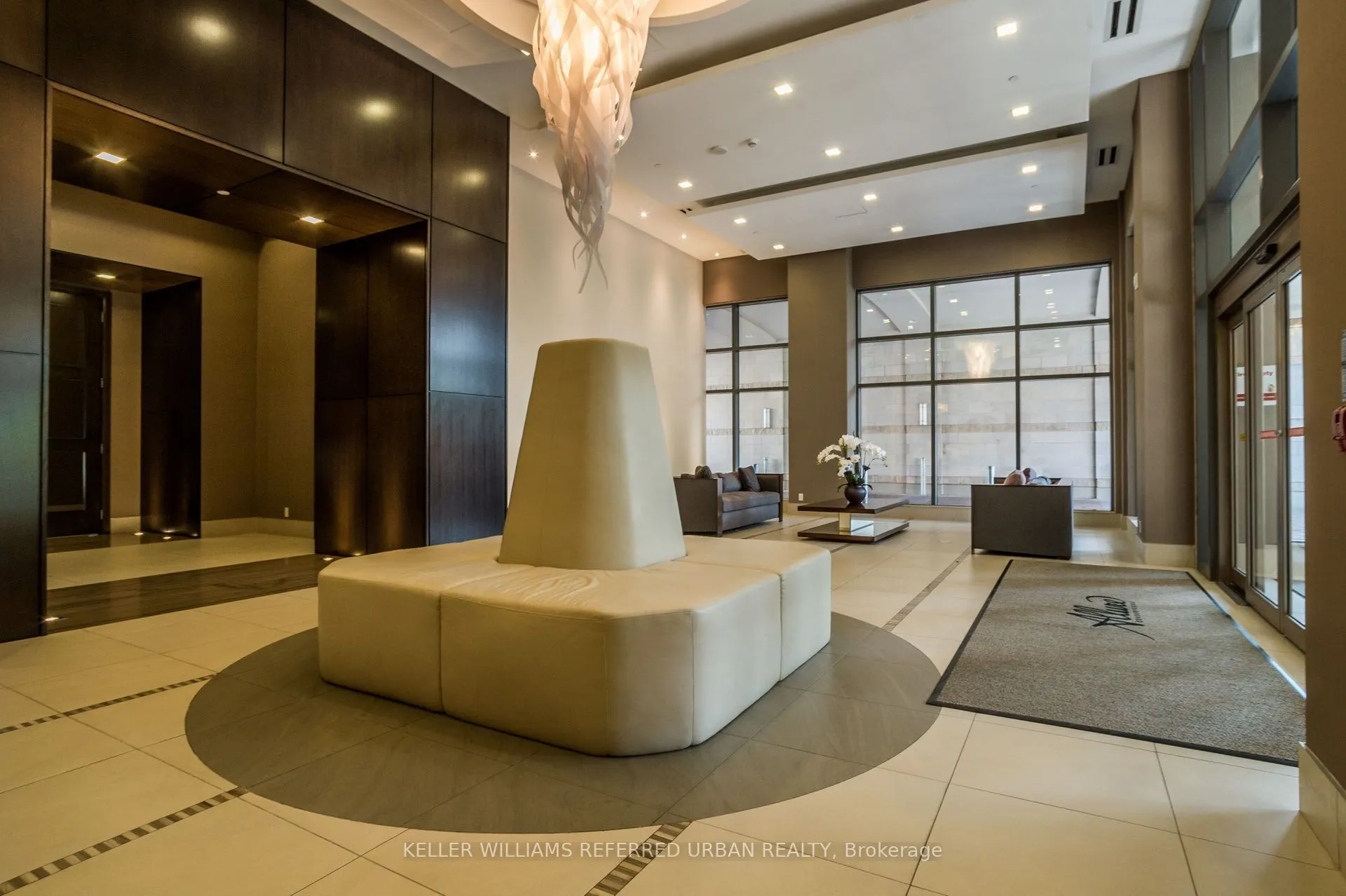 23 Glebe Road W, #725