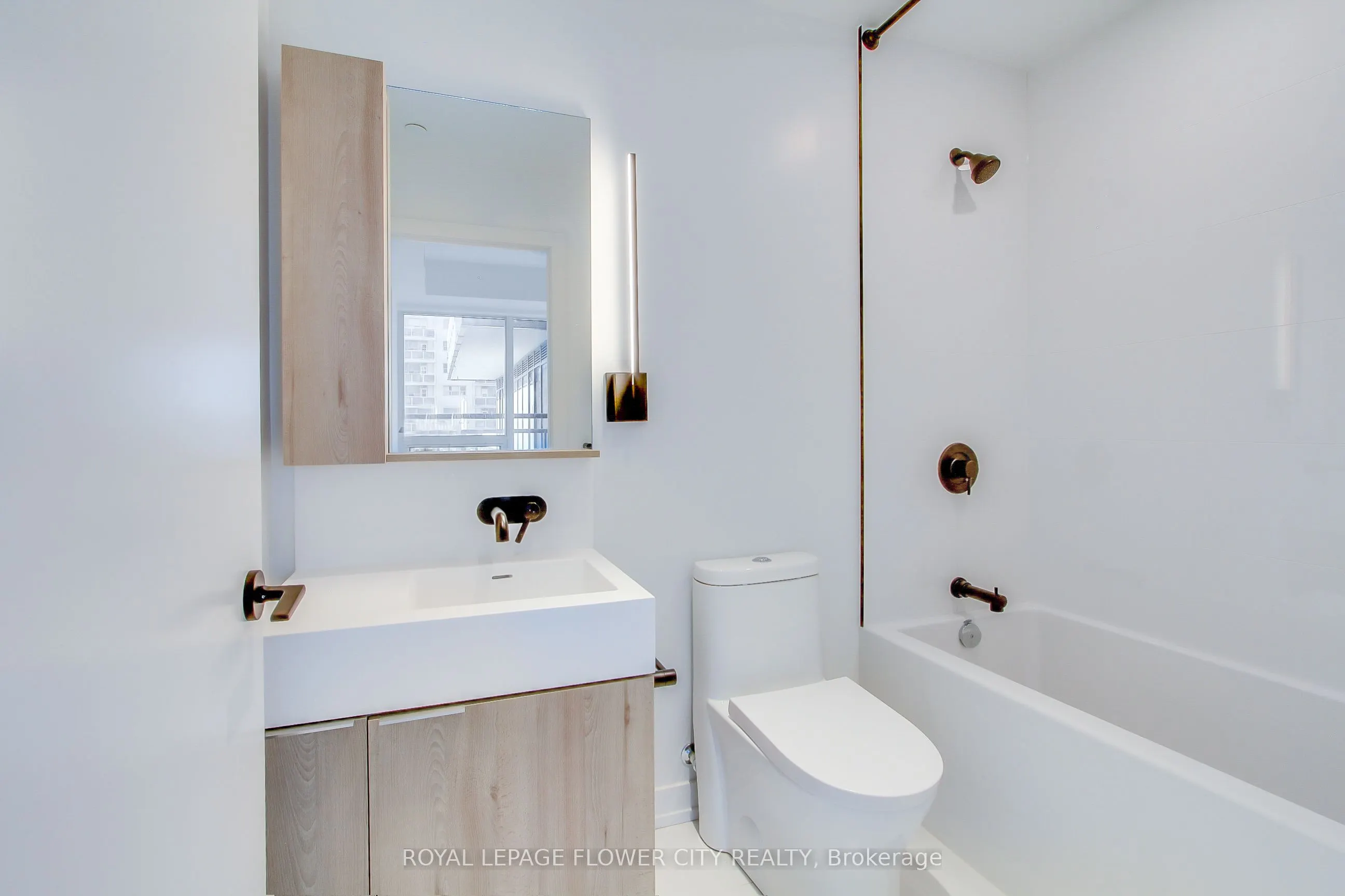 117 Broadway Avenue, #706