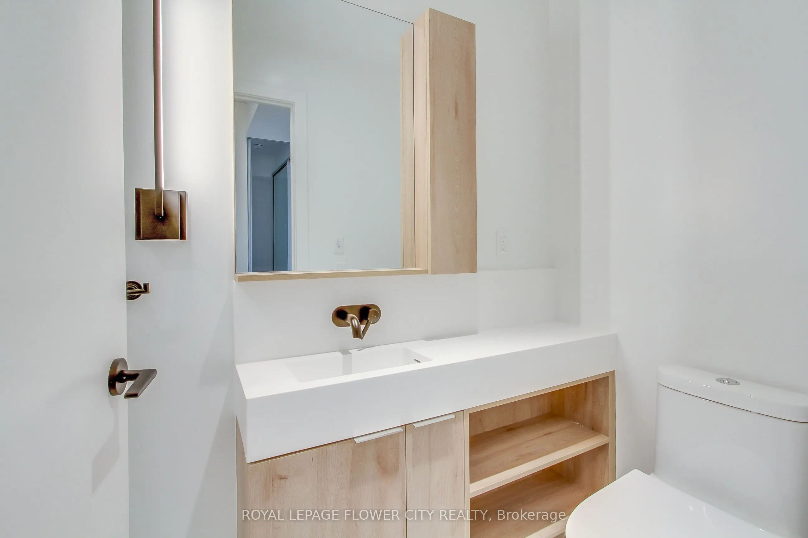 117 Broadway Avenue, #706