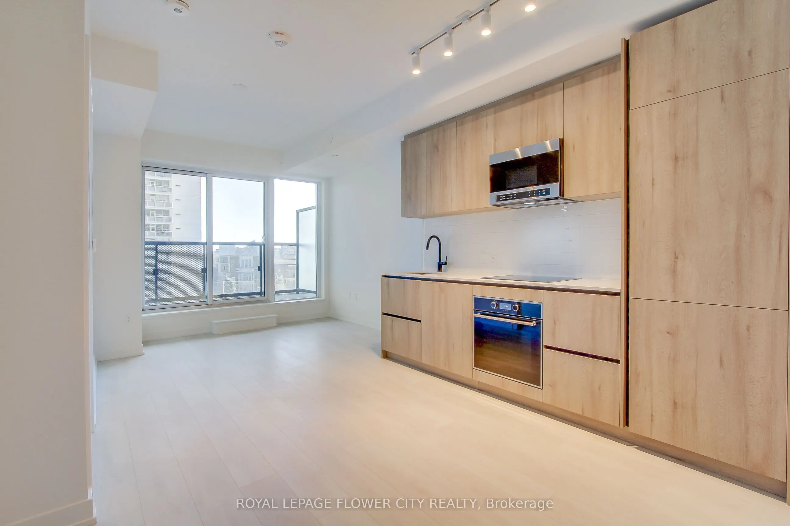 117 Broadway Avenue, #706