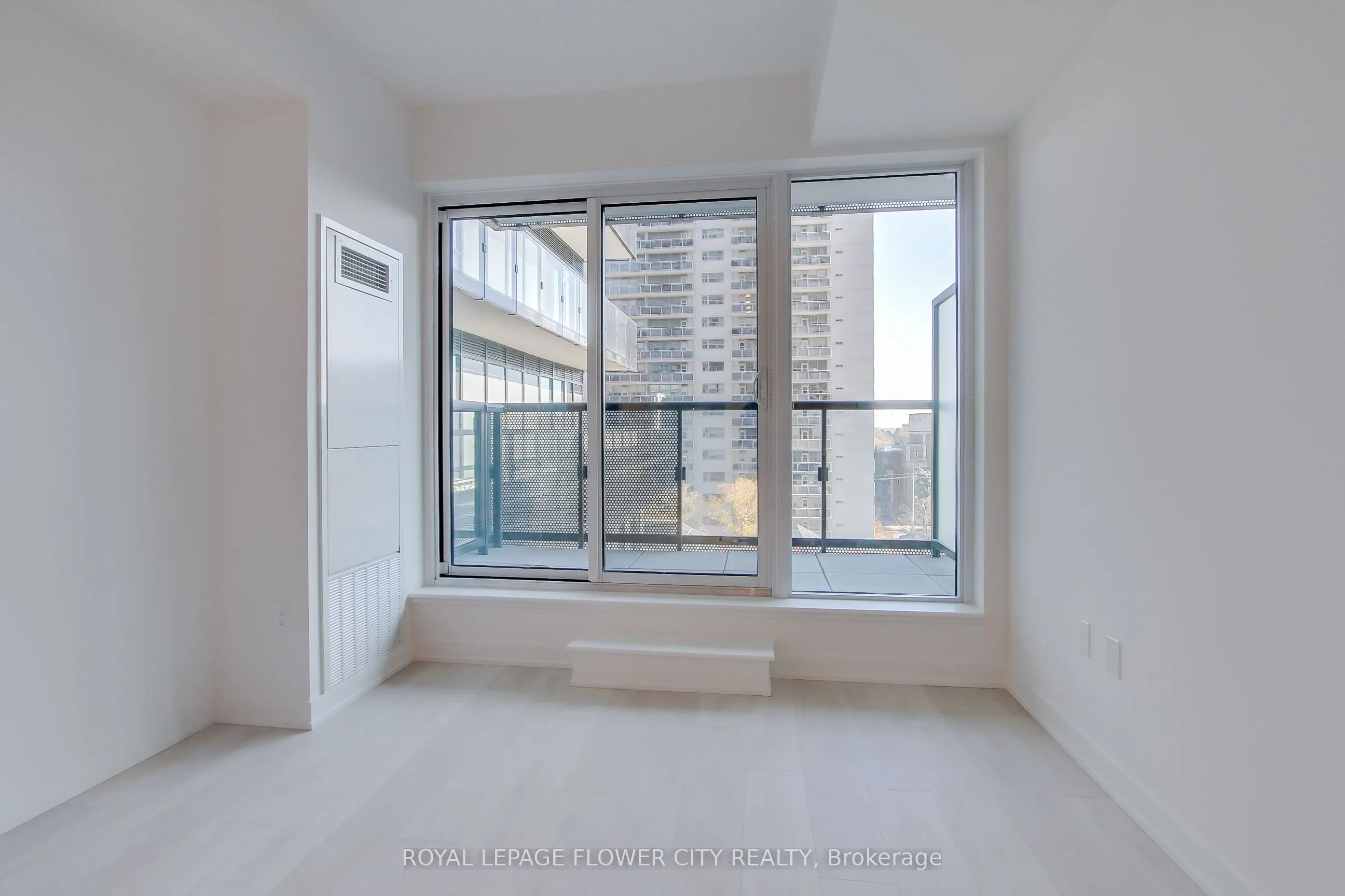 117 Broadway Avenue, #706