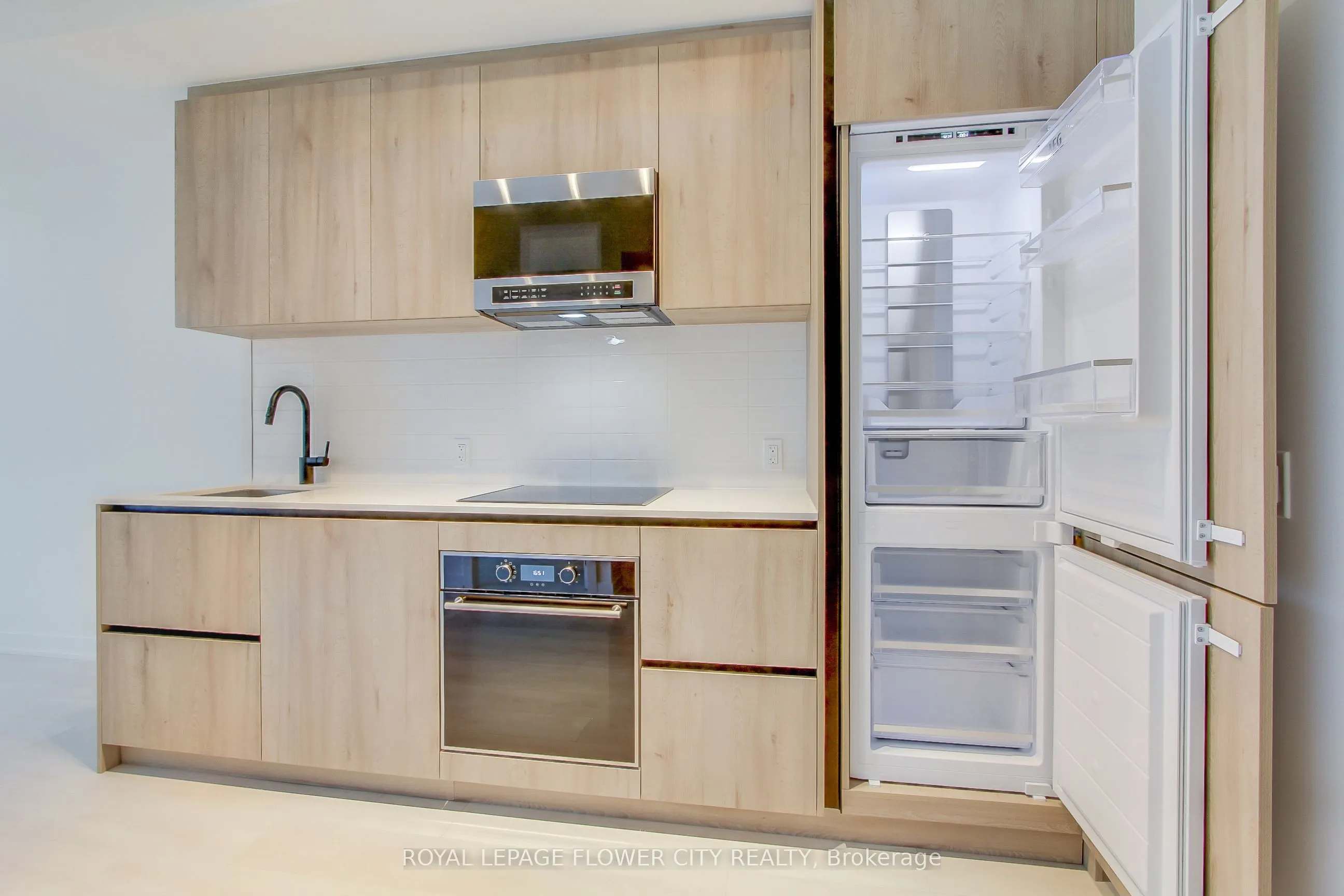 117 Broadway Avenue, #706