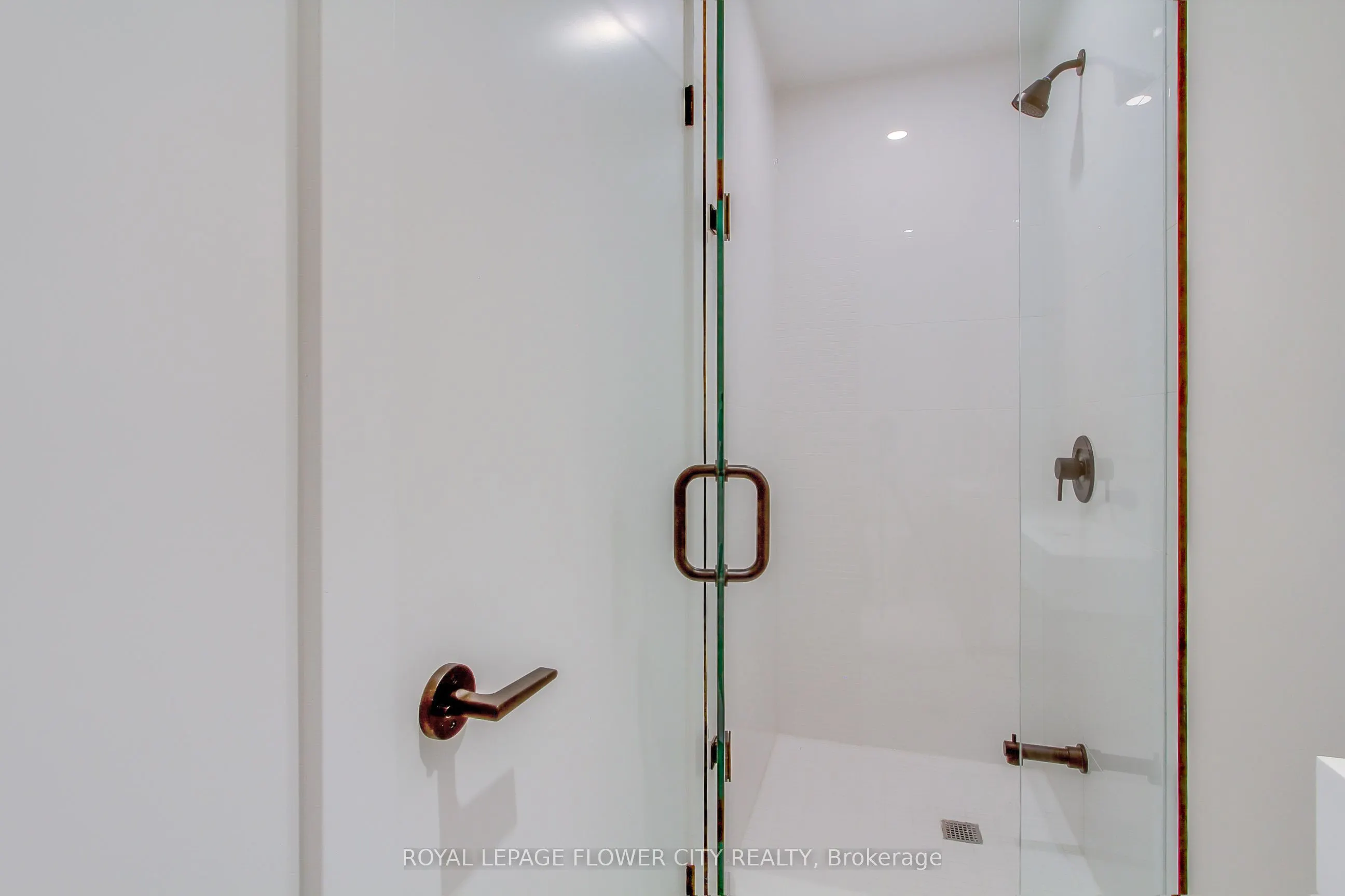 117 Broadway Avenue, #706