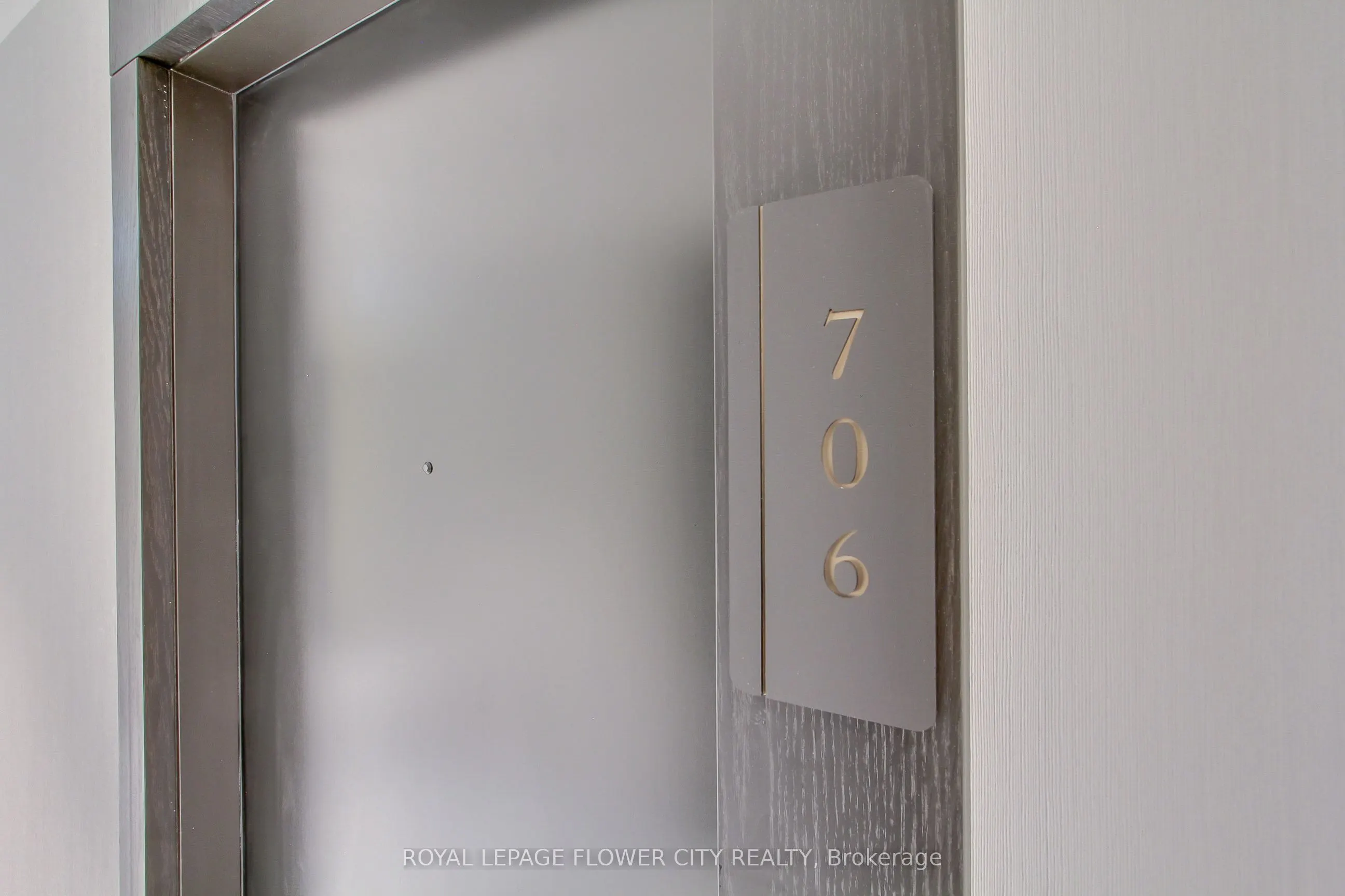 117 Broadway Avenue, #706